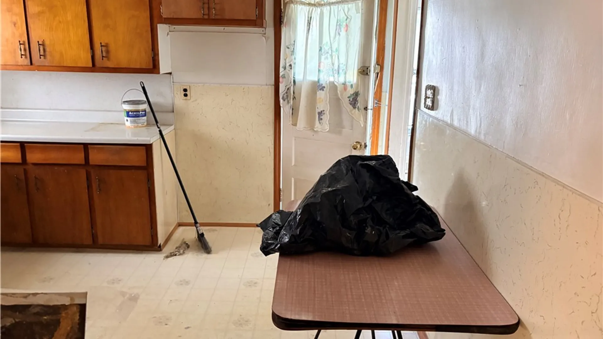 Property at 2204 La Salle Avenue, Niagara Falls, NY 14301 16