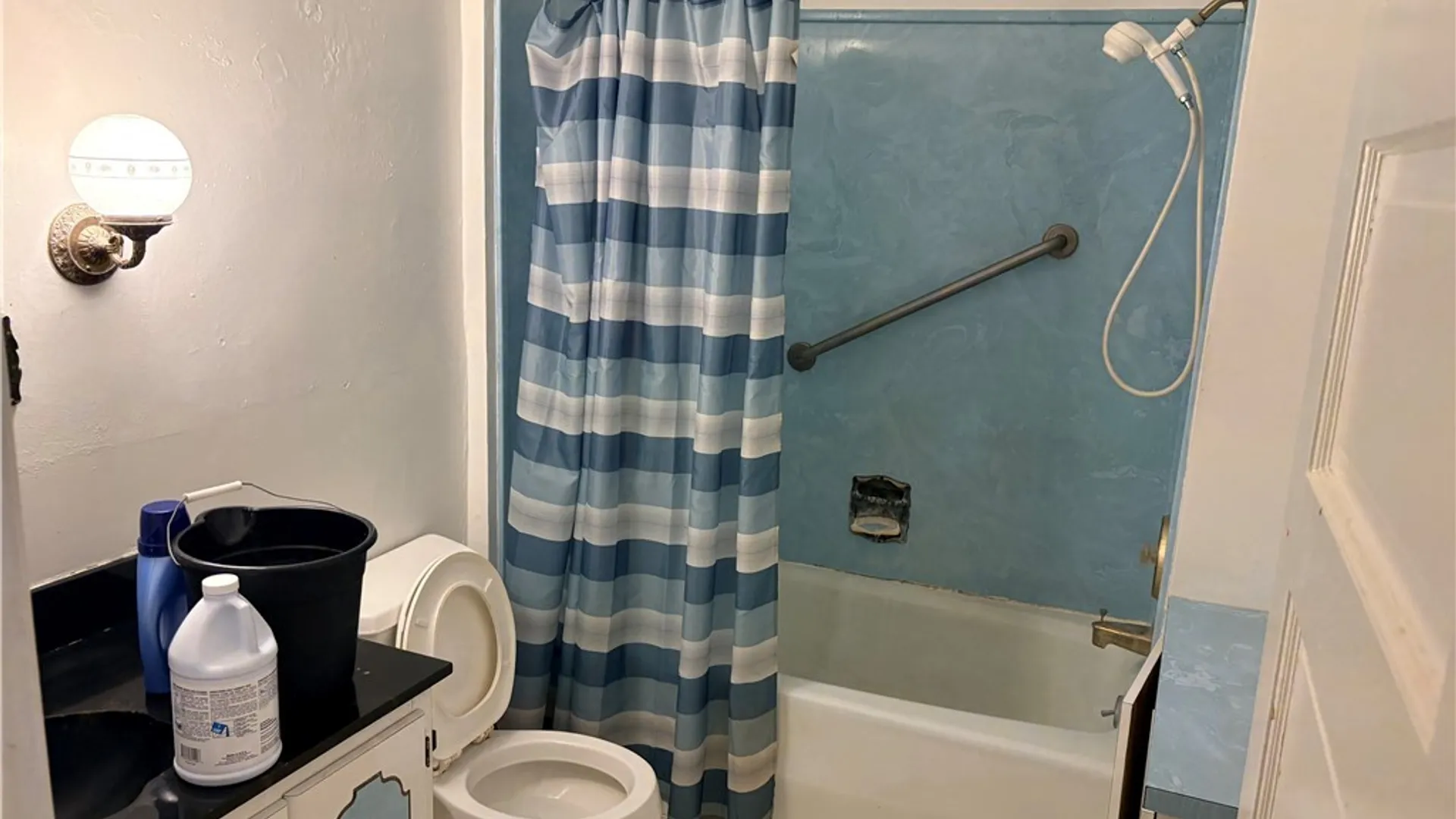 Property at 2204 La Salle Avenue, Niagara Falls, NY 14301 20