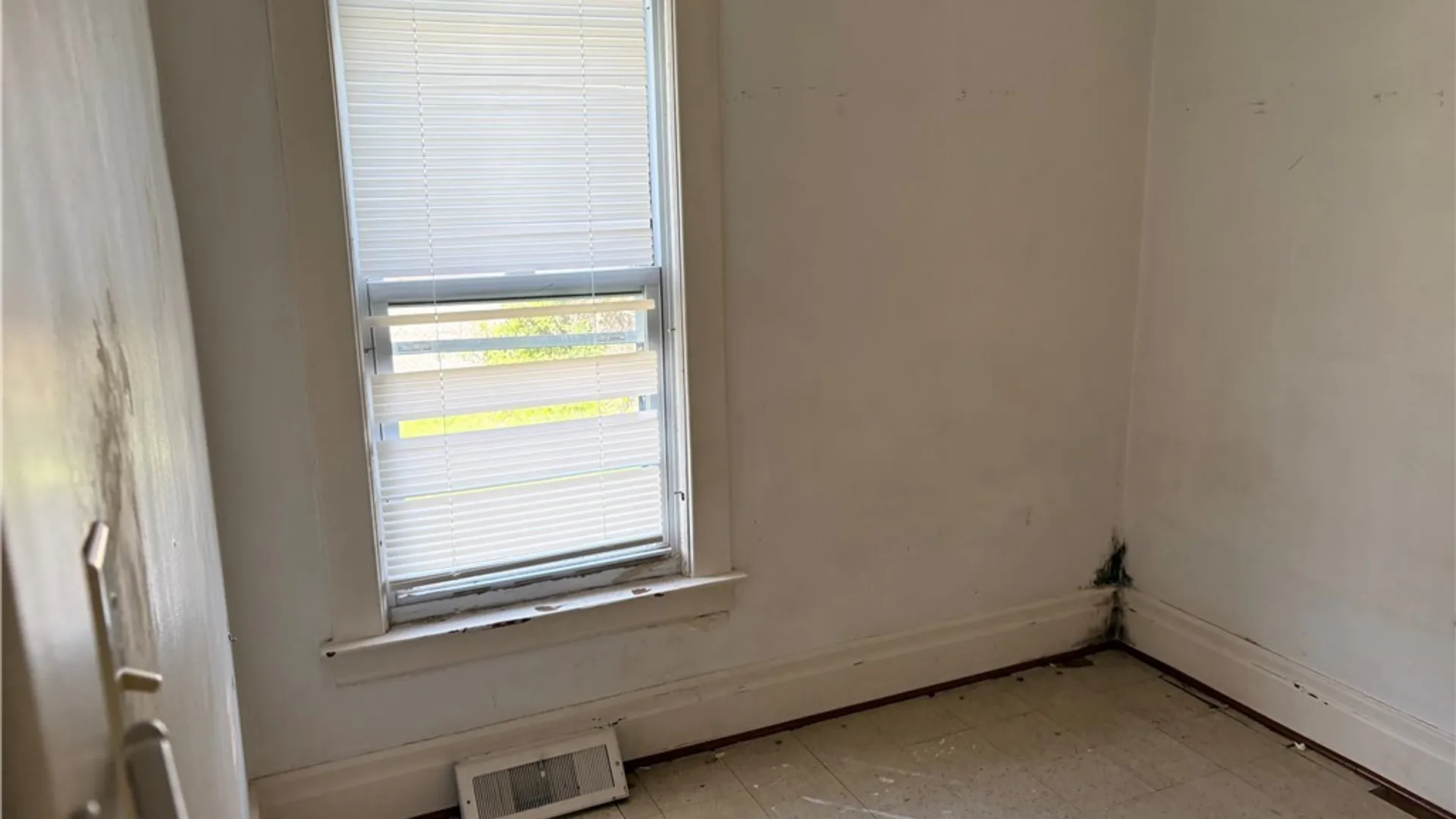 Property at 2204 La Salle Avenue, Niagara Falls, NY 14301 21