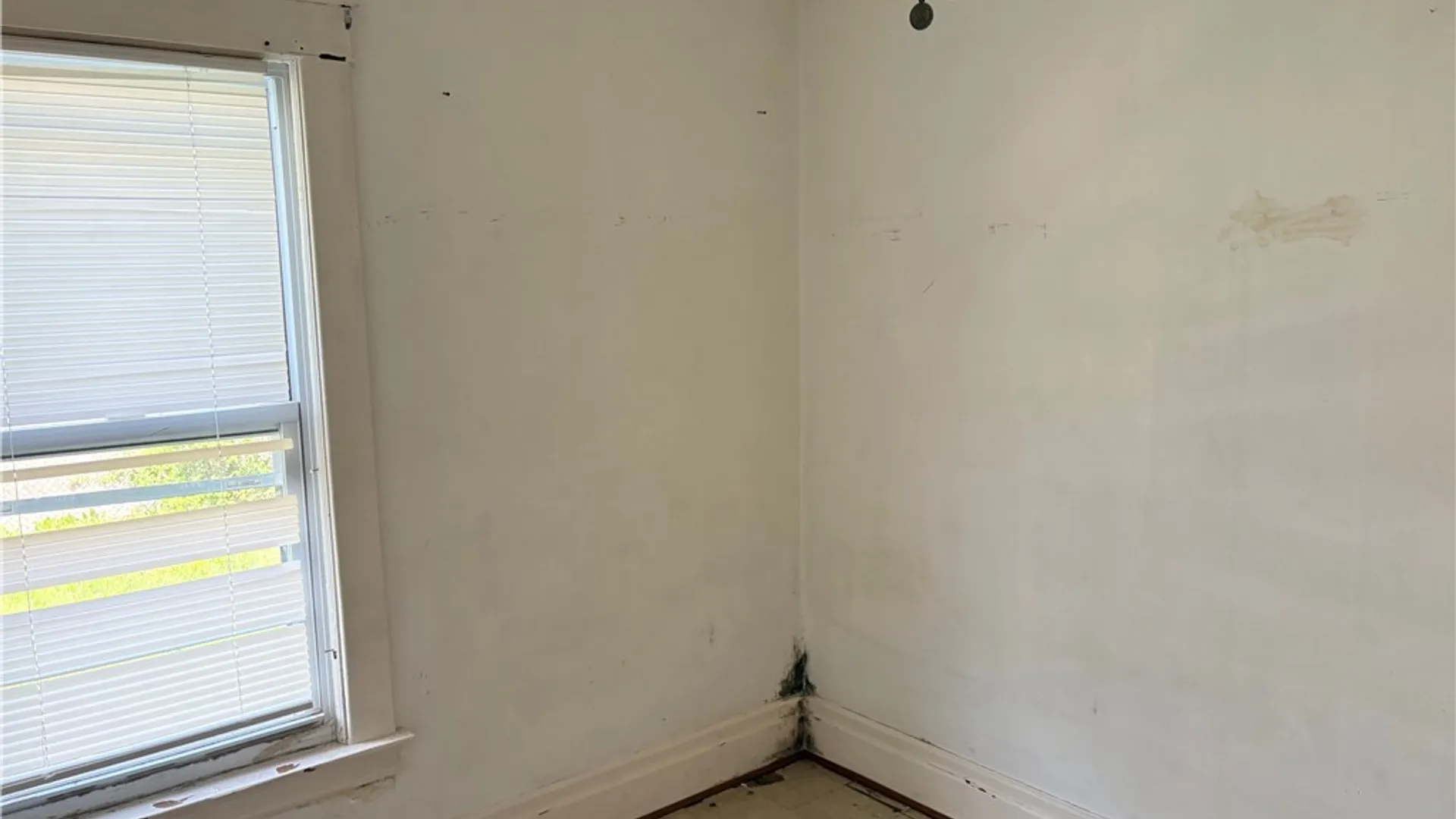 Property at 2204 La Salle Avenue, Niagara Falls, NY 14301 23