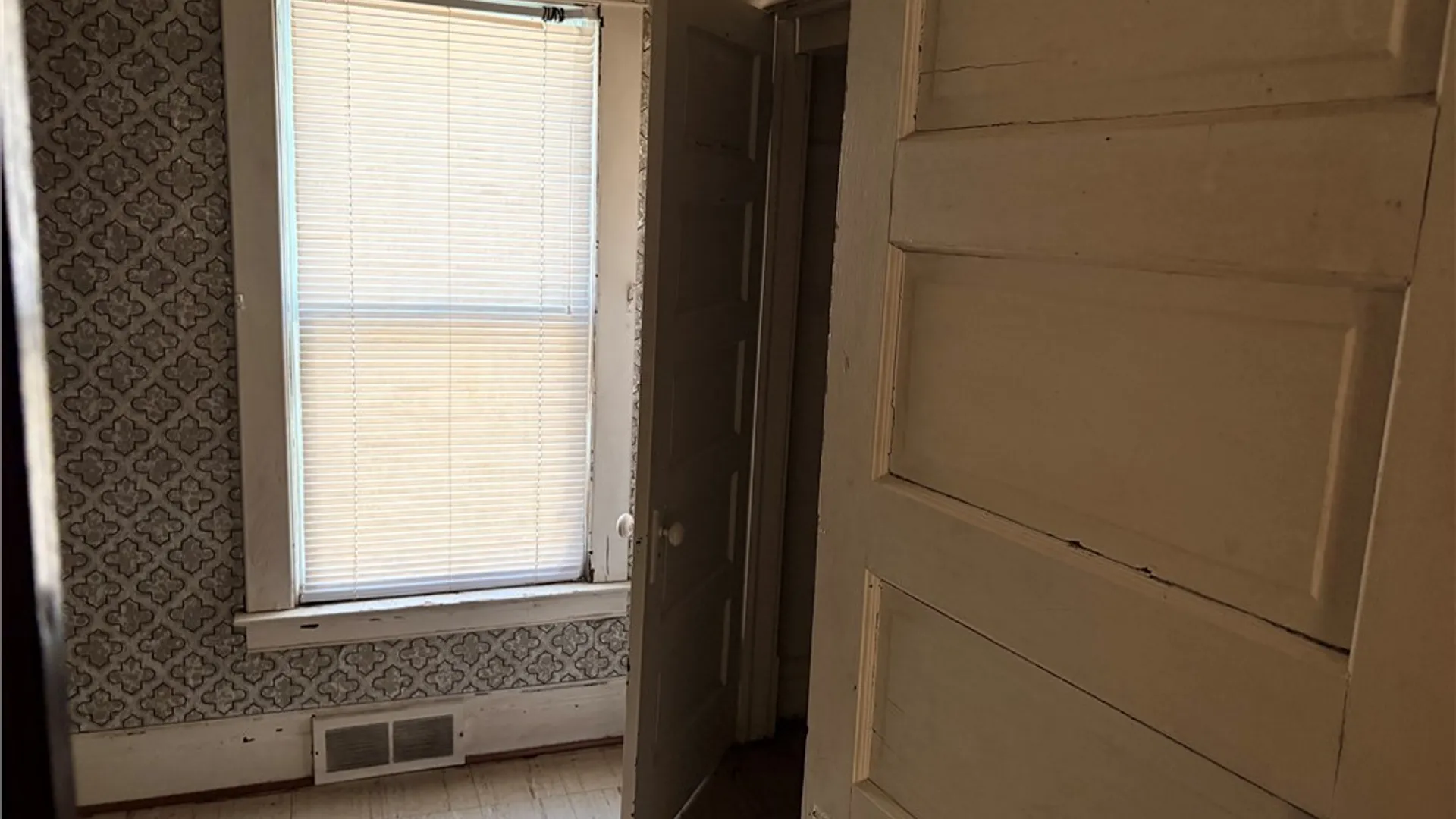 Property at 2204 La Salle Avenue, Niagara Falls, NY 14301 27