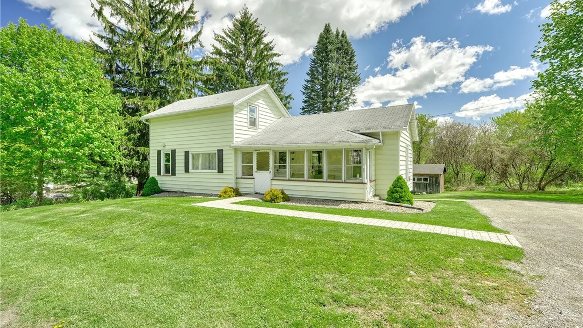 Property at 5100 Lincoln Road, Walworth, NY 14519 4