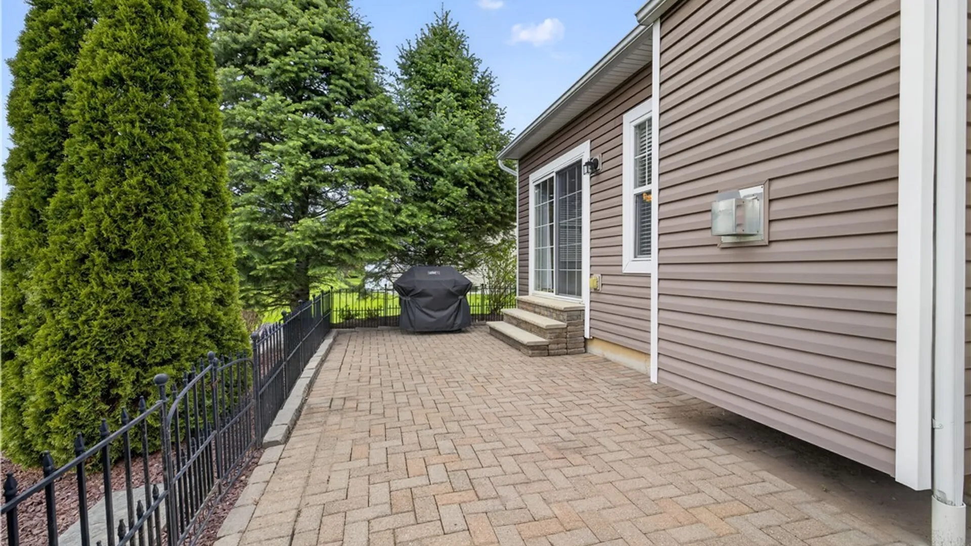 Property at 8195 Fenimore Court, Clay, NY 13090 43