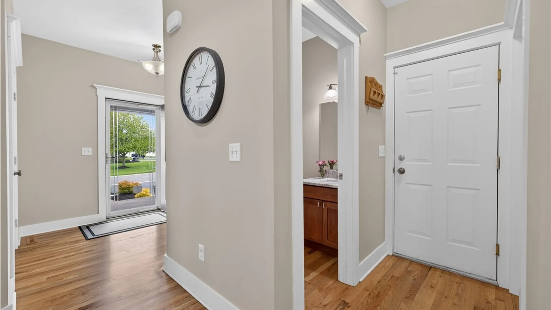 Property at 8195 Fenimore Court, Clay, NY 13090 5