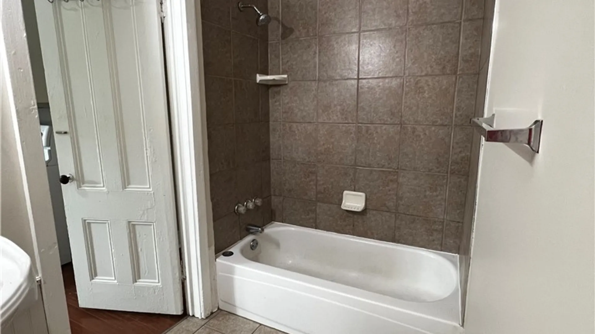 Property at 188-190 Charlotte Street, Rochester, NY 14607 3