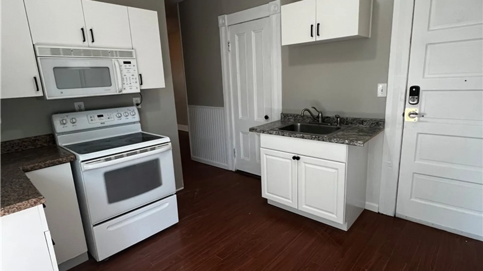 Property at 188-190 Charlotte Street, Rochester, NY 14607 5