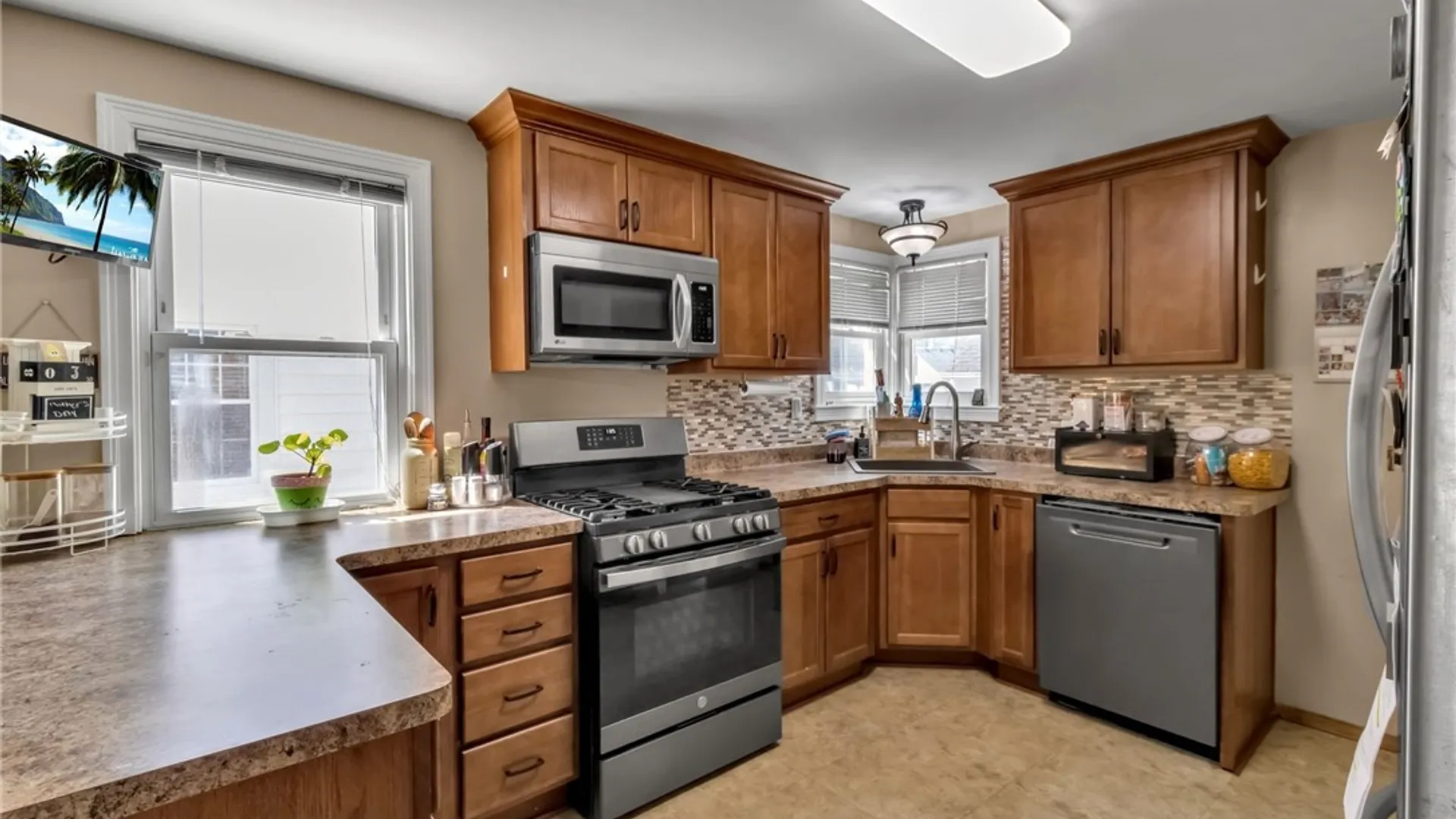 Property at 278 Woodridge Avenue, Cheektowaga, NY 14225 17