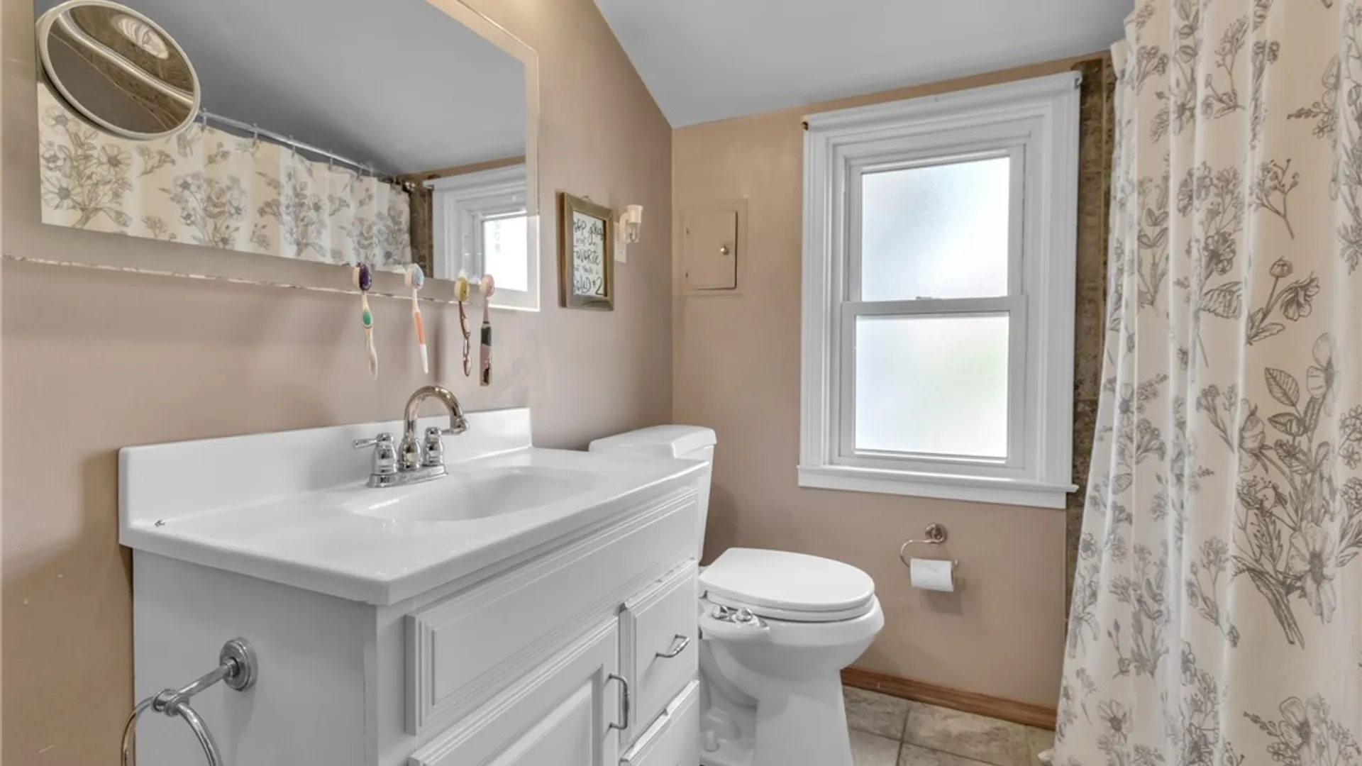 Property at 278 Woodridge Avenue, Cheektowaga, NY 14225 34