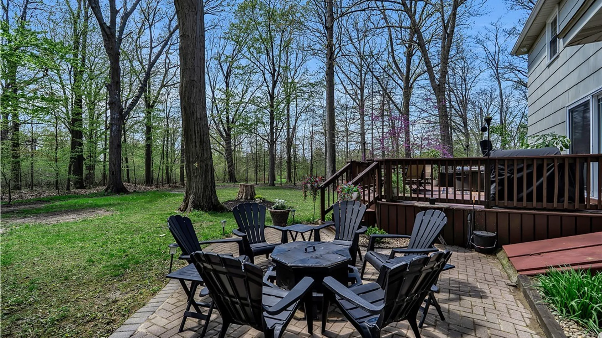 Property at 126 Amberwood Drive, Grand Island, NY 14072 43