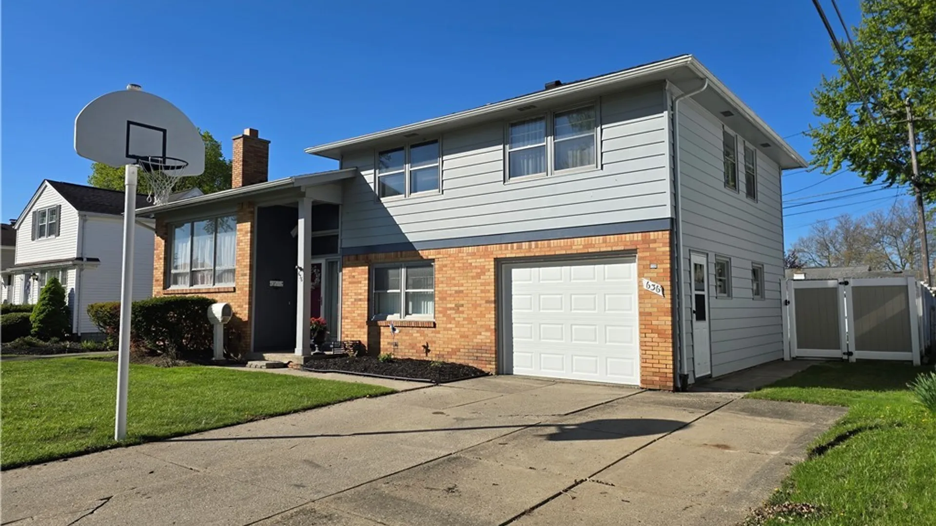 Property at 636 Evergreen Drive, Tonawanda, NY 14150 32