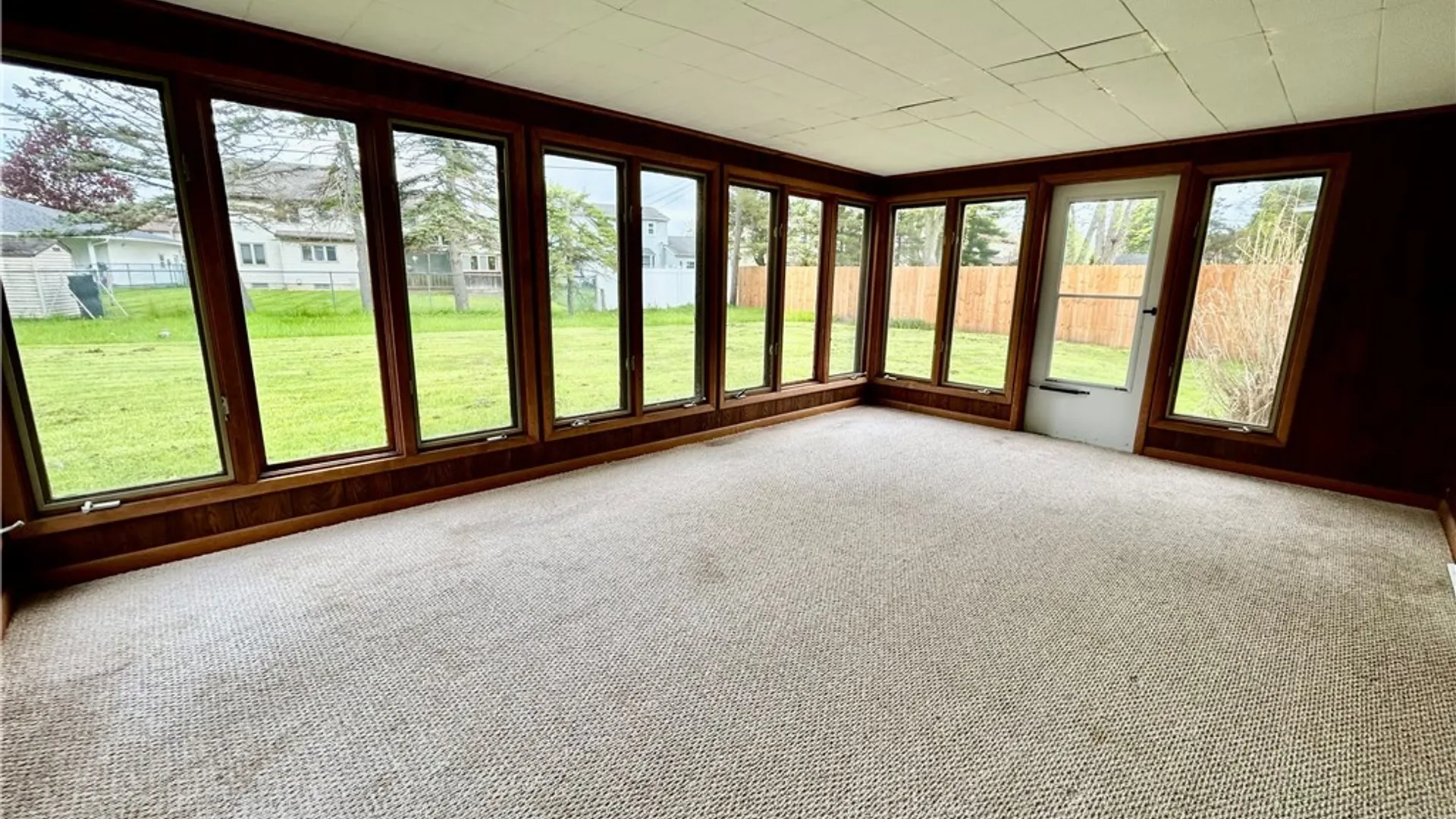 Property at 52 Dorset Drive, Lancaster, NY 14043 12