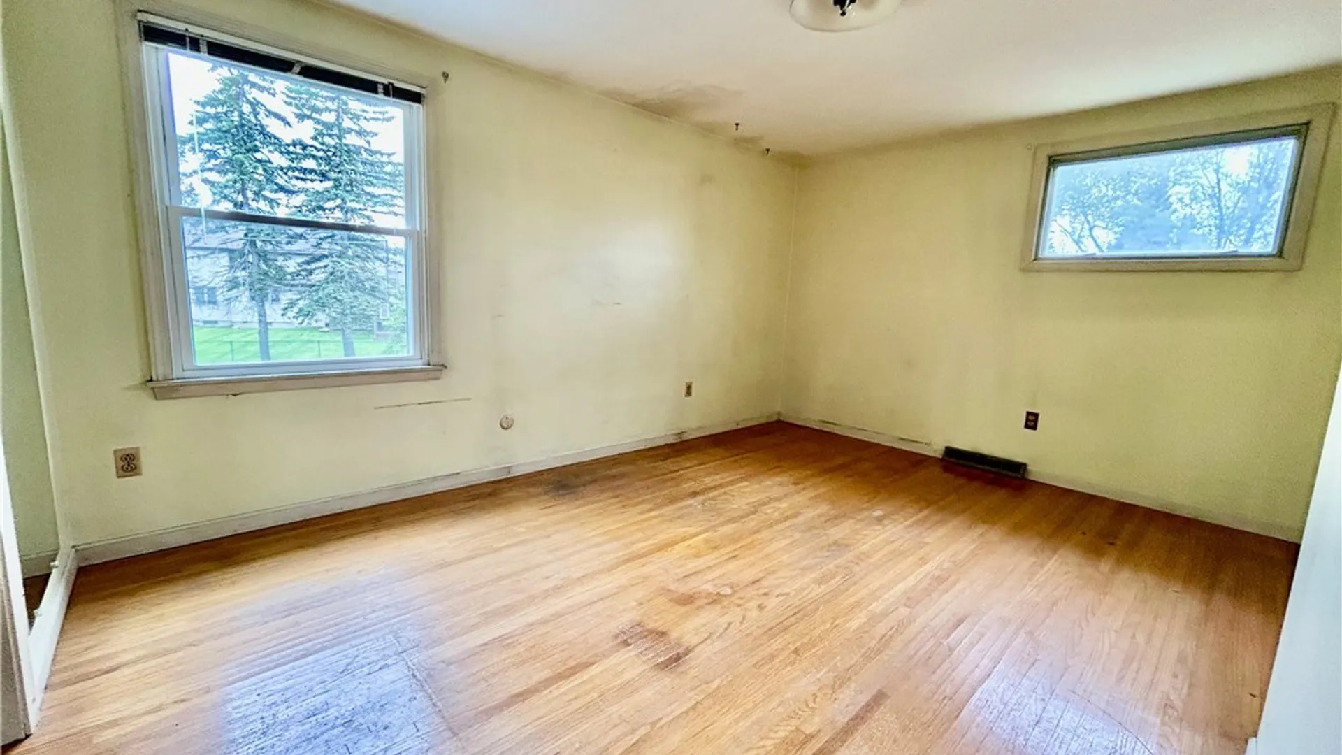 Property at 52 Dorset Drive, Lancaster, NY 14043 16