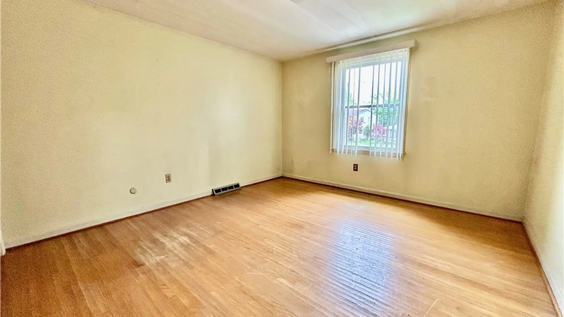 Property at 52 Dorset Drive, Lancaster, NY 14043 21