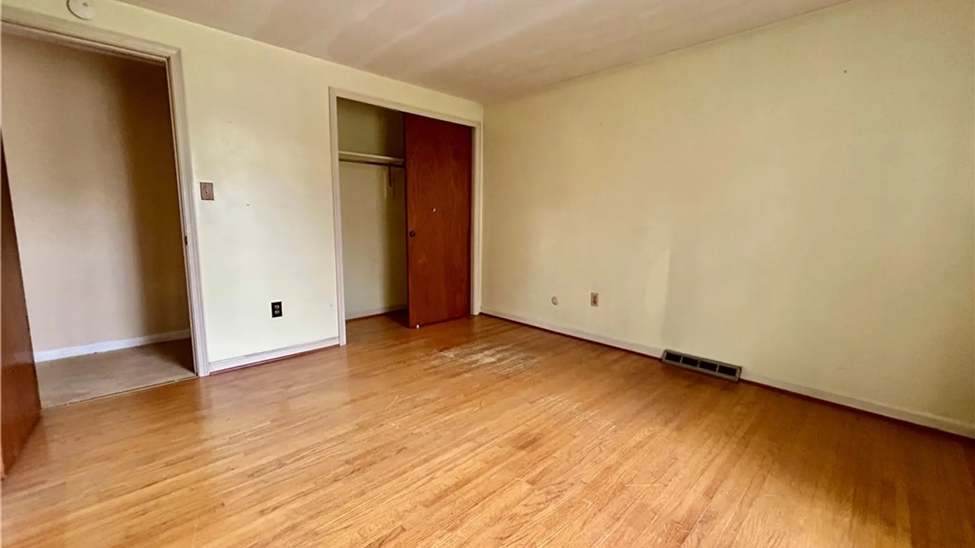 Property at 52 Dorset Drive, Lancaster, NY 14043 22