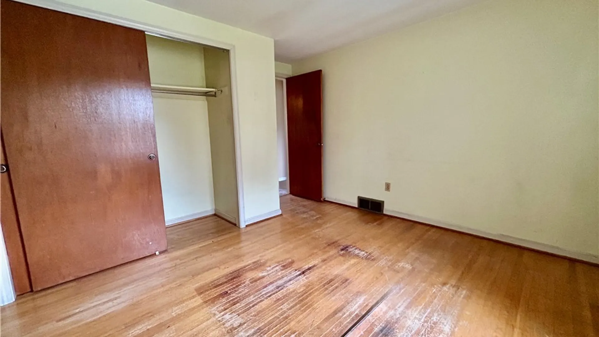 Property at 52 Dorset Drive, Lancaster, NY 14043 24