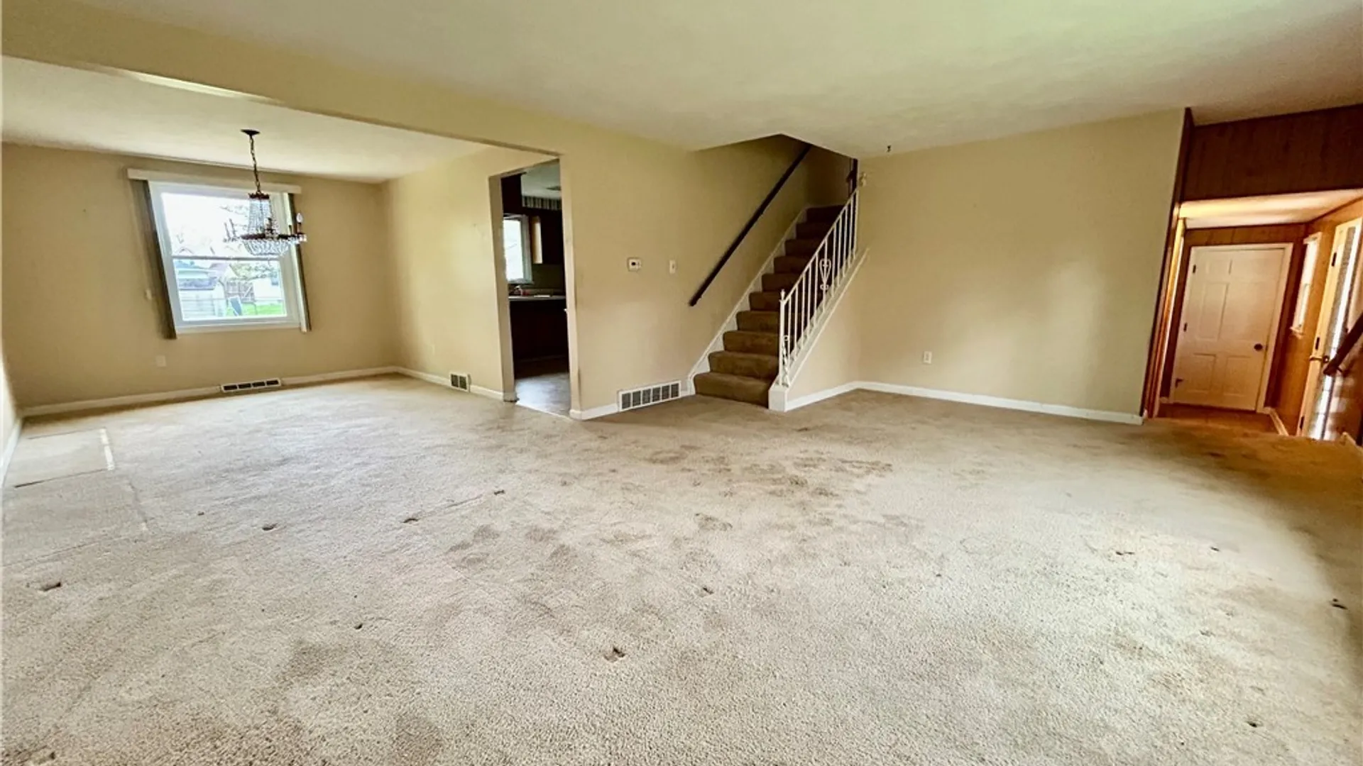 Property at 52 Dorset Drive, Lancaster, NY 14043 5