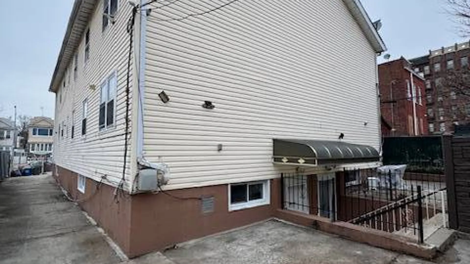 Property at 178 Highland Blvd, Brooklyn, NY 11207 5