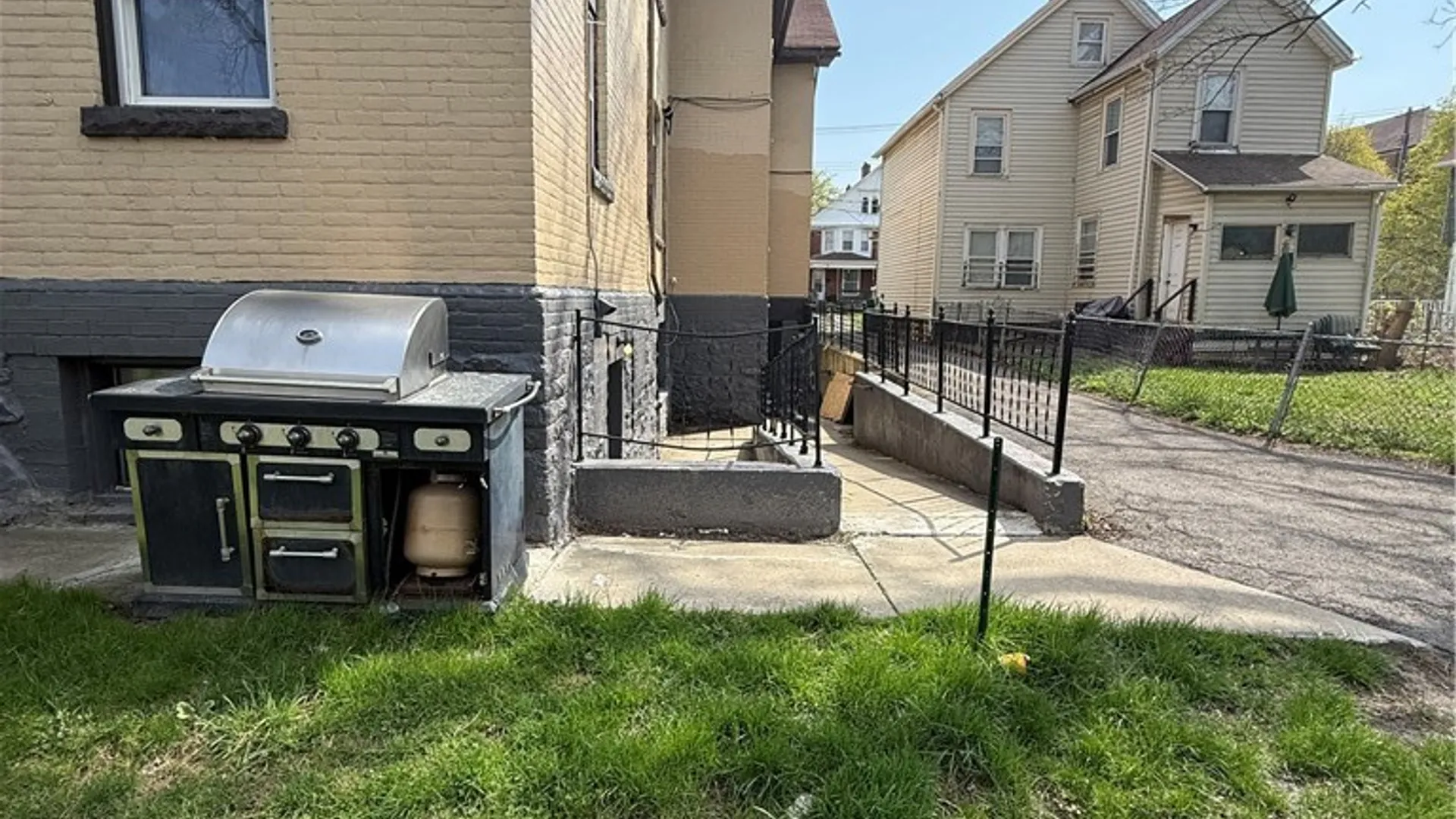 Property at 1028 South Avenue, Niagara Falls, NY 14305 5