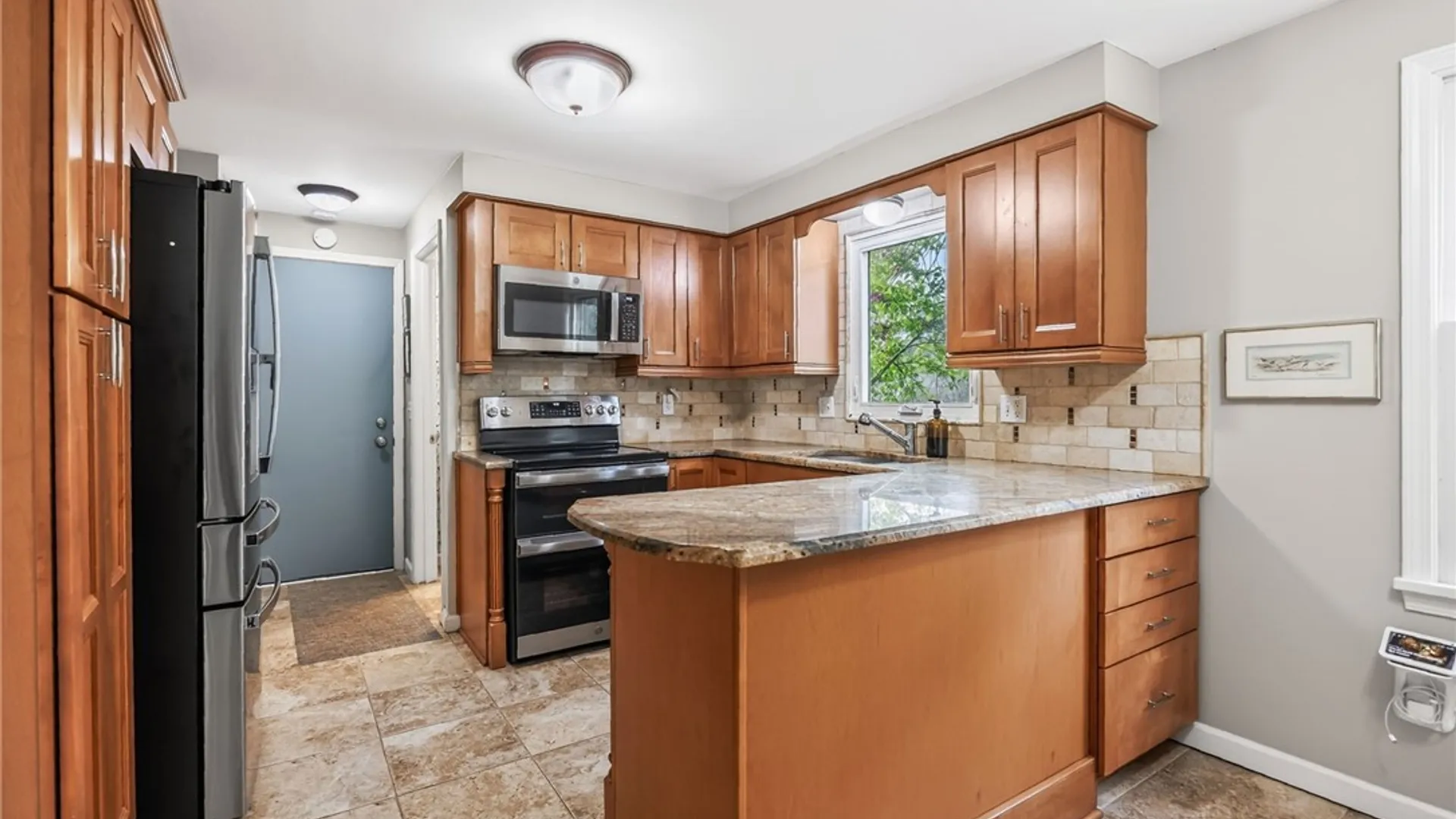Property at 4 Skelby-Moor Lane, Perinton, NY 14450 10