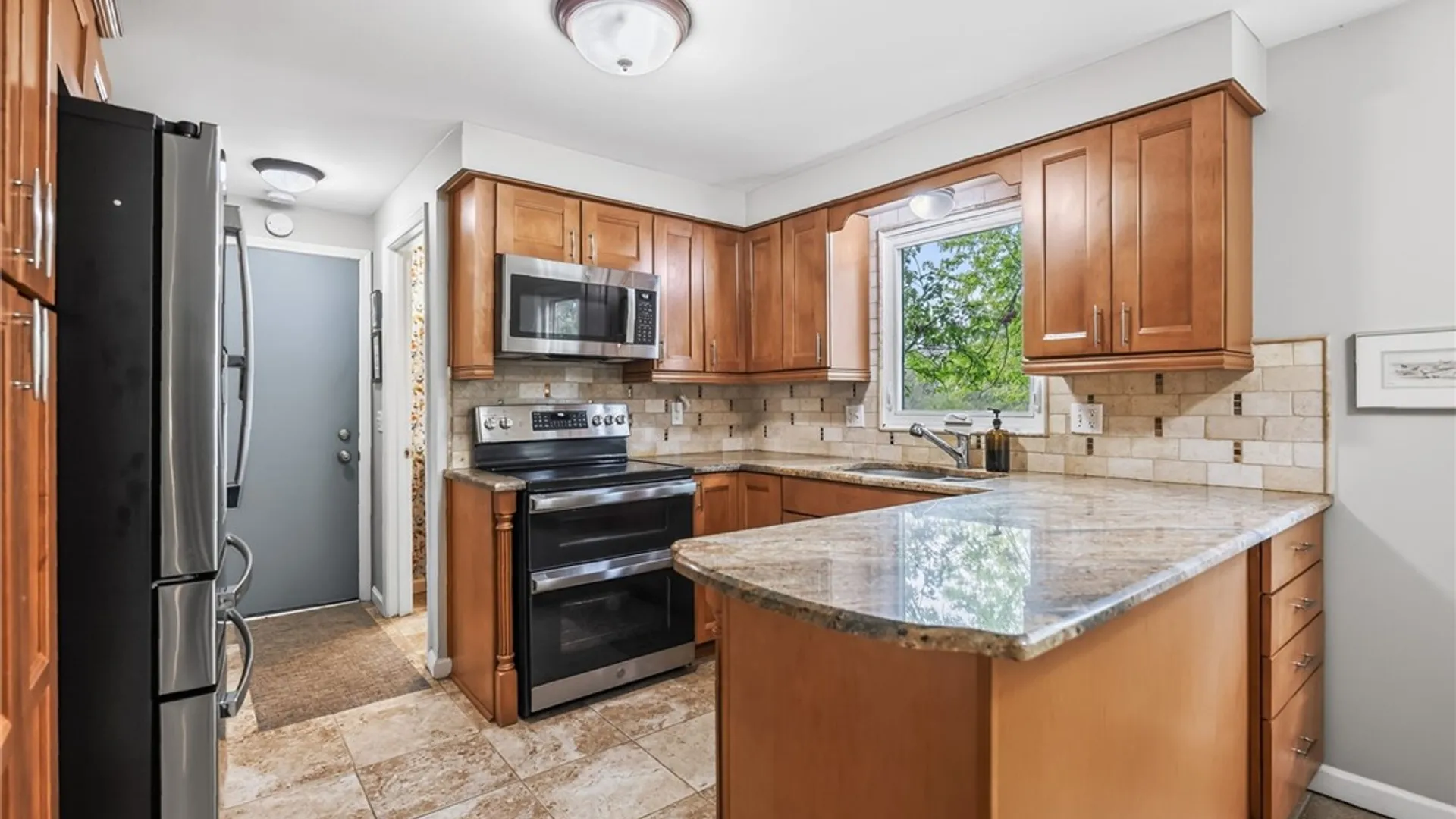 Property at 4 Skelby-Moor Lane, Perinton, NY 14450 12