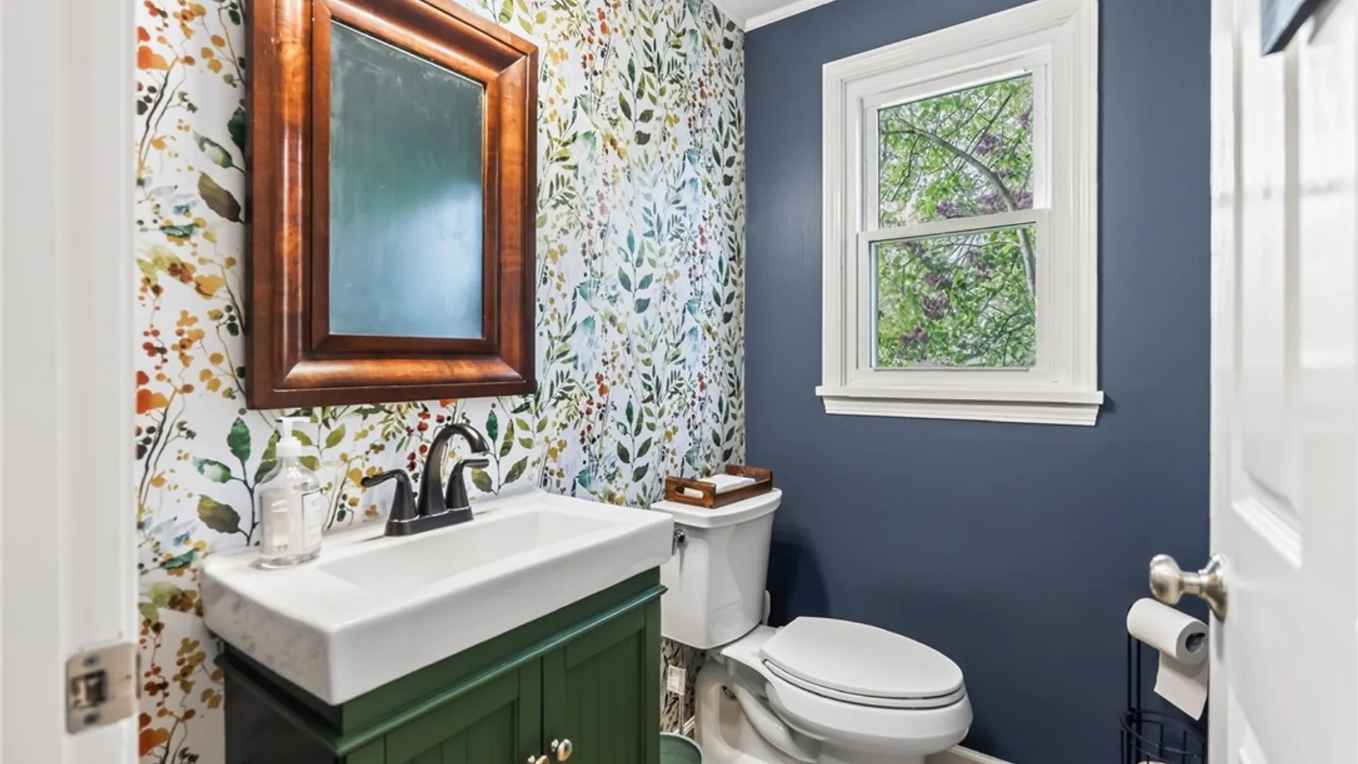 Property at 4 Skelby-Moor Lane, Perinton, NY 14450 13