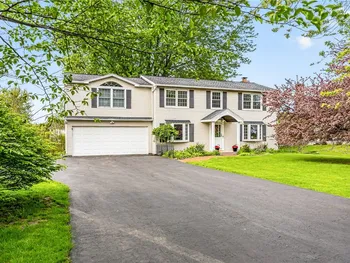 Property at 4 Skelby-Moor Lane, Perinton, NY 14450