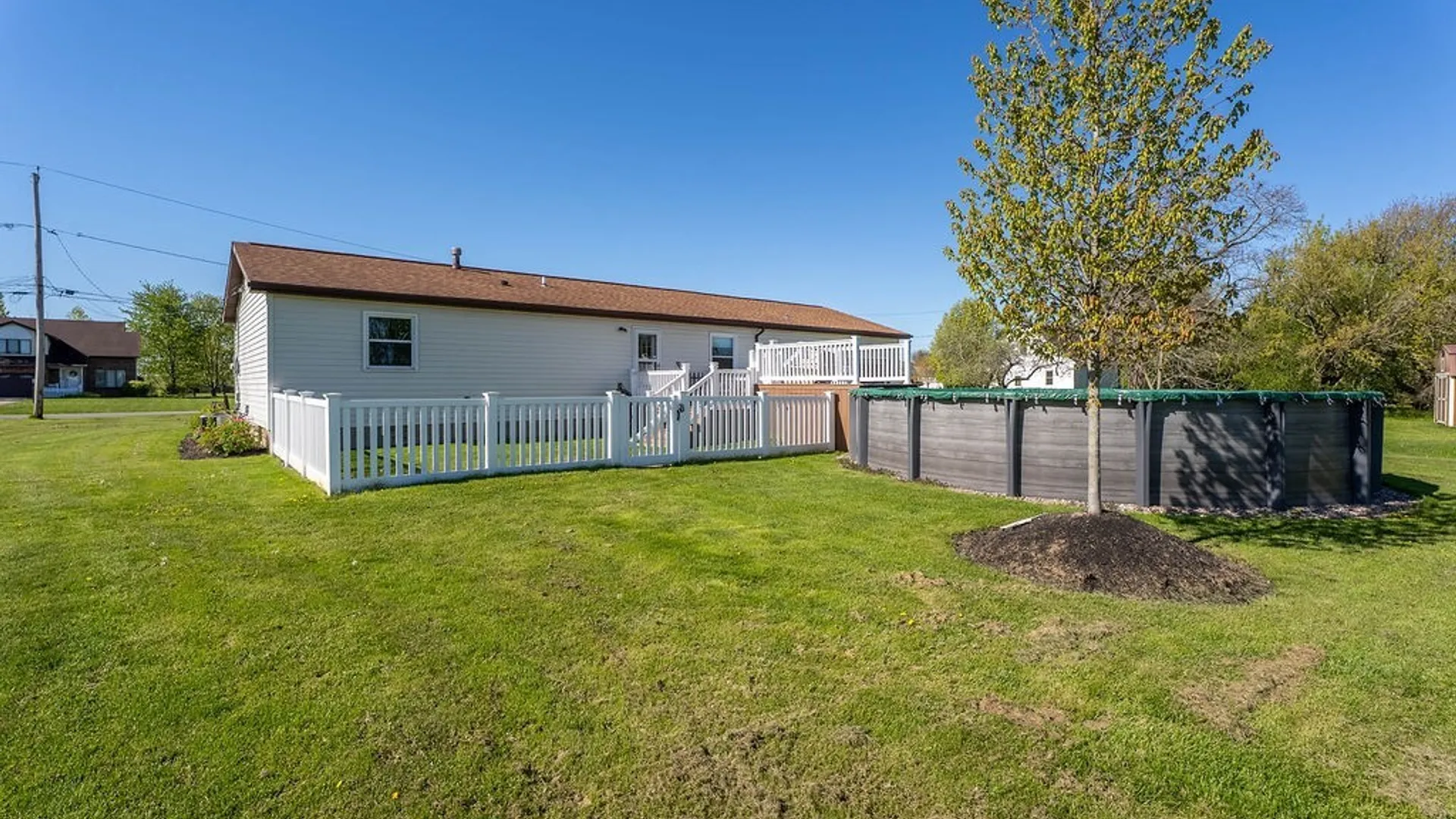 Property at 3889 Slusaric Road, Wheatfield, NY 14120 44