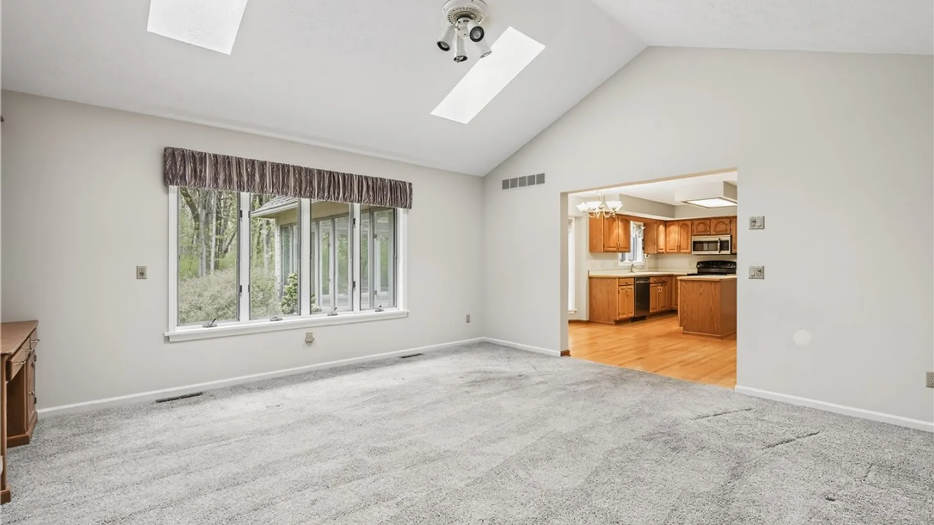 Property at 472 Maplewoods Ln, Webster, NY 14580 20
