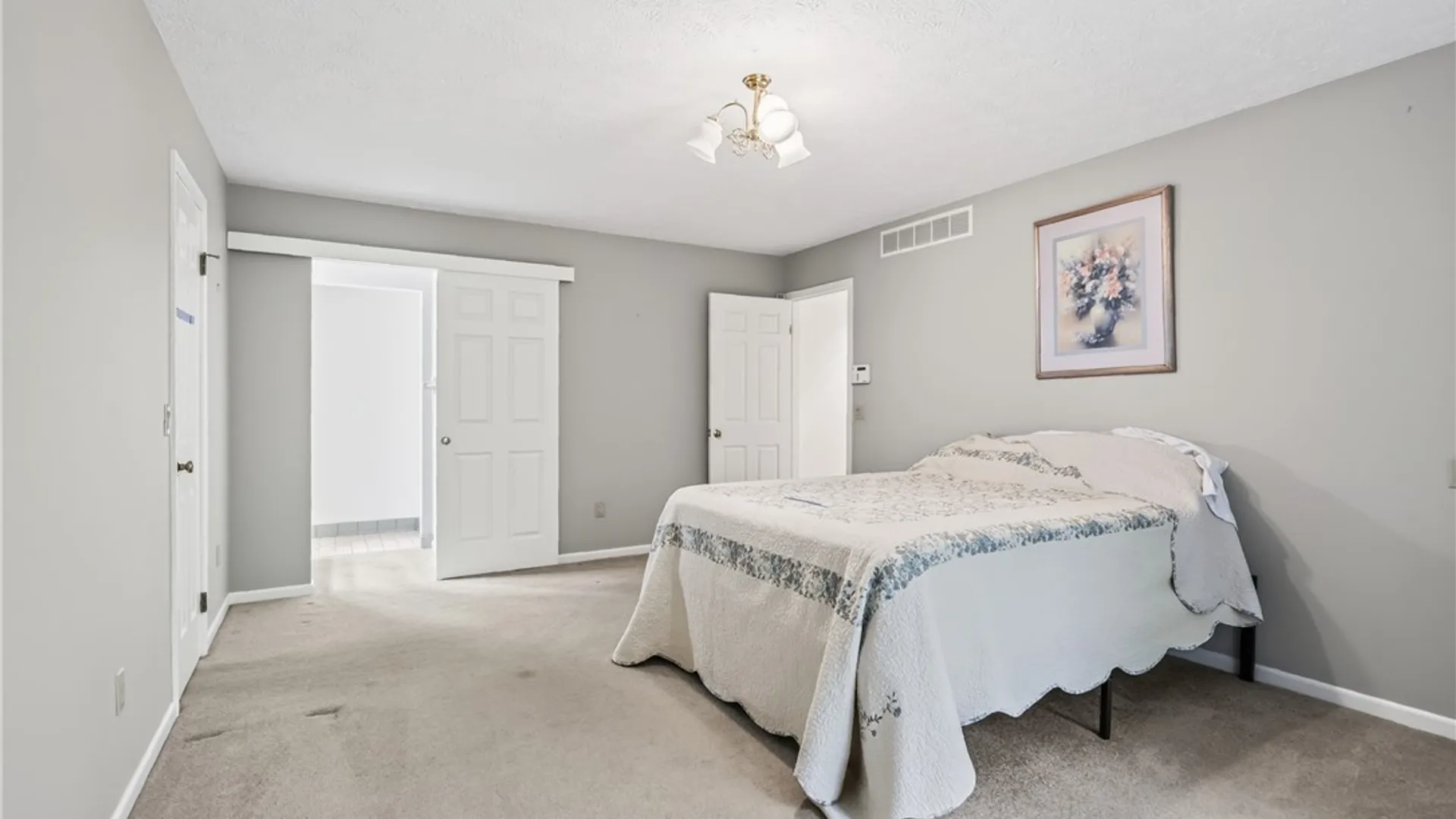 Property at 472 Maplewoods Ln, Webster, NY 14580 25