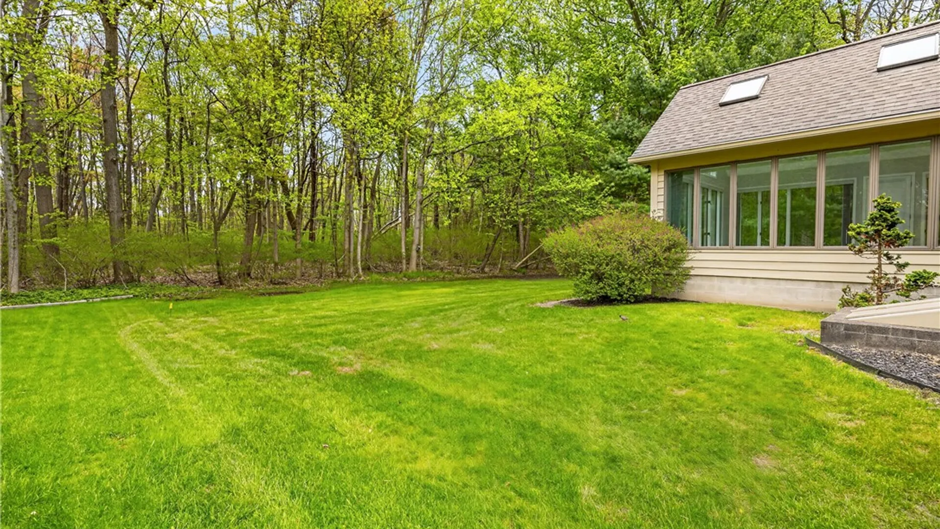 Property at 472 Maplewoods Ln, Webster, NY 14580 37
