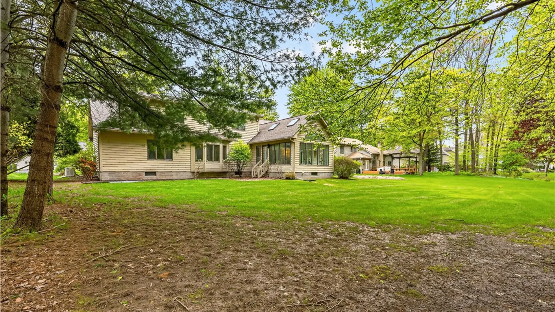 Property at 472 Maplewoods Ln, Webster, NY 14580 40