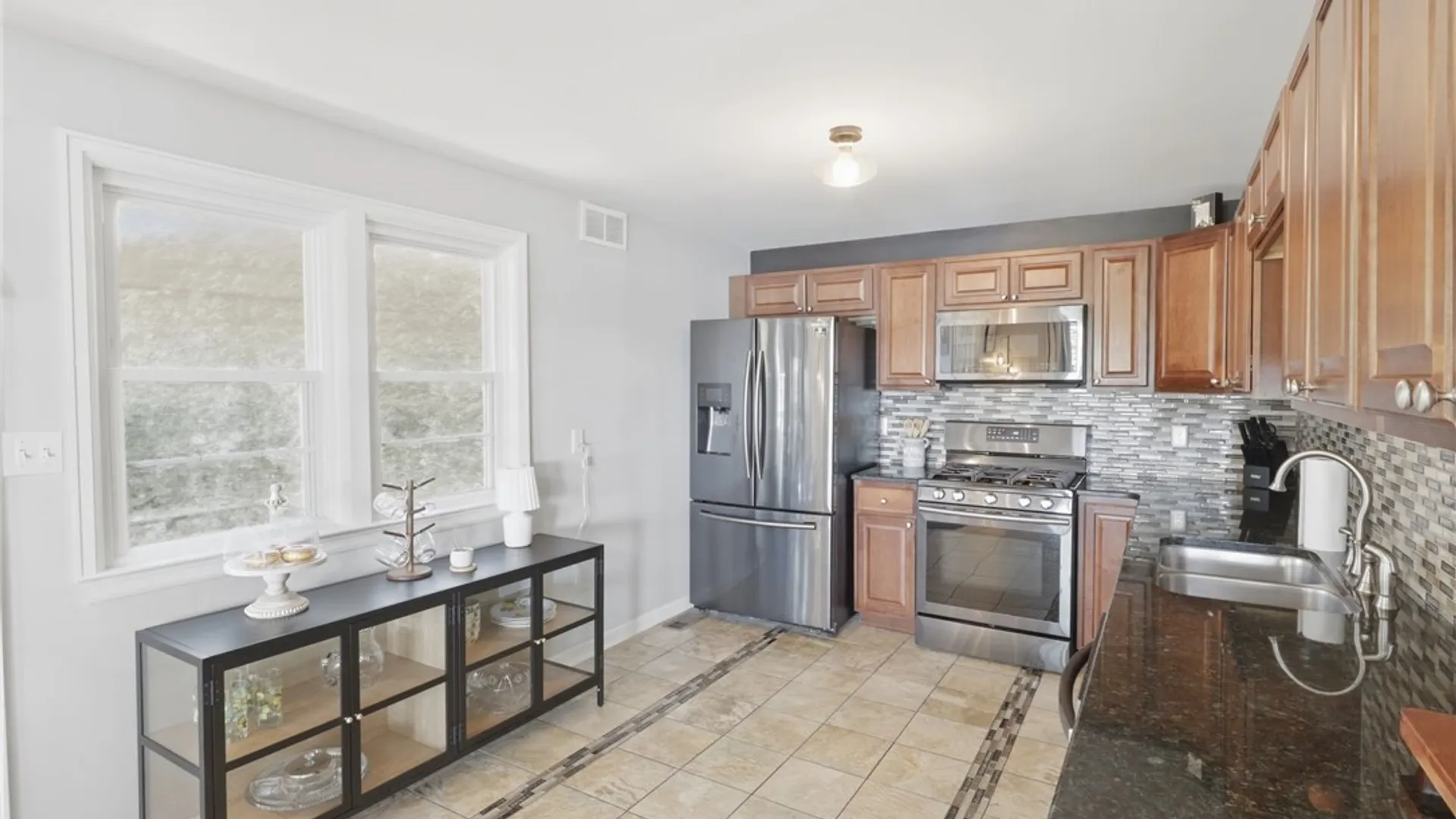 Property at 2296 River Road, Grand Island, NY 14072 14