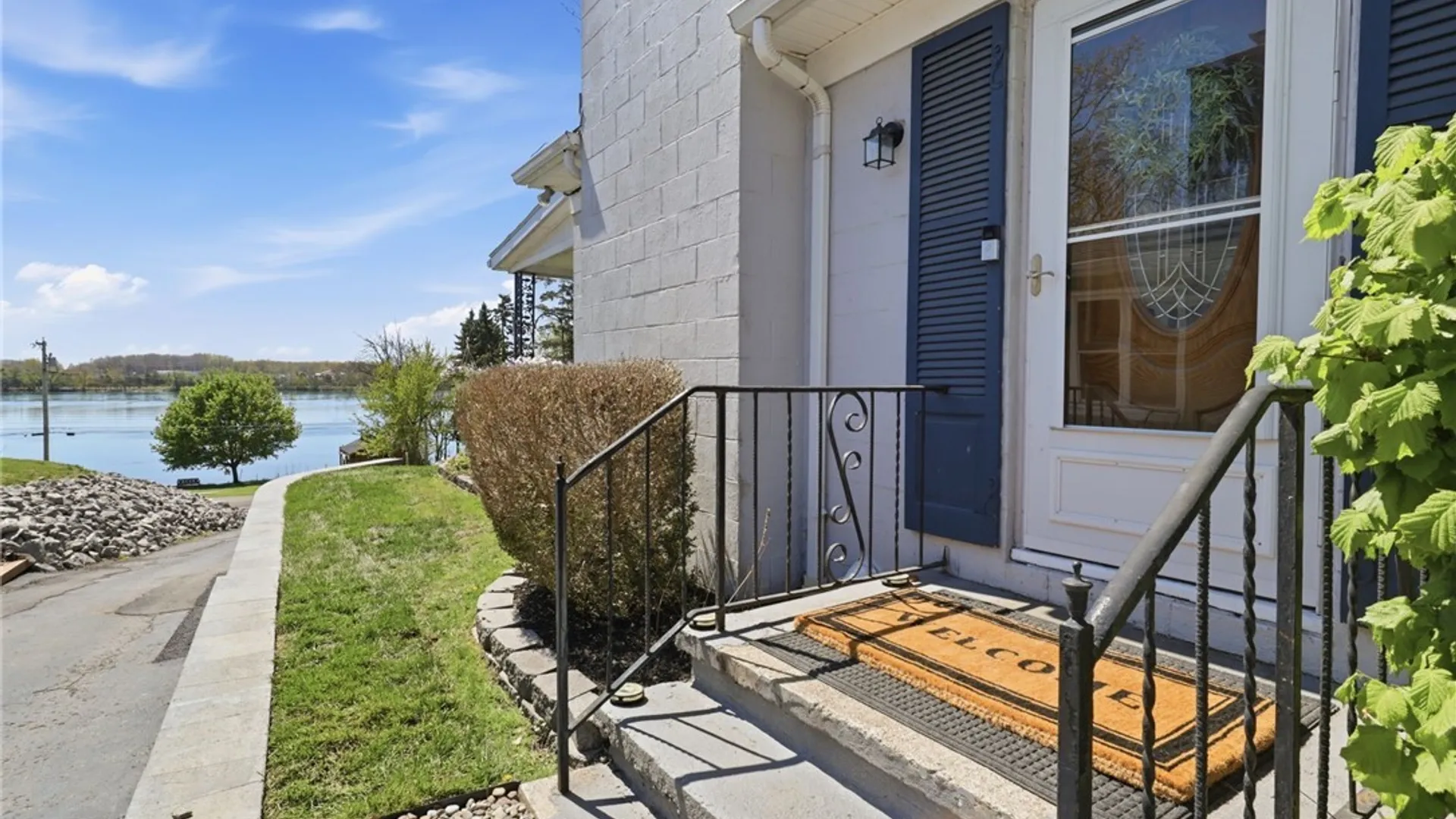 Property at 2296 River Road, Grand Island, NY 14072 5