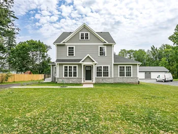 16 Cottage Street, Ogden, NY 14559