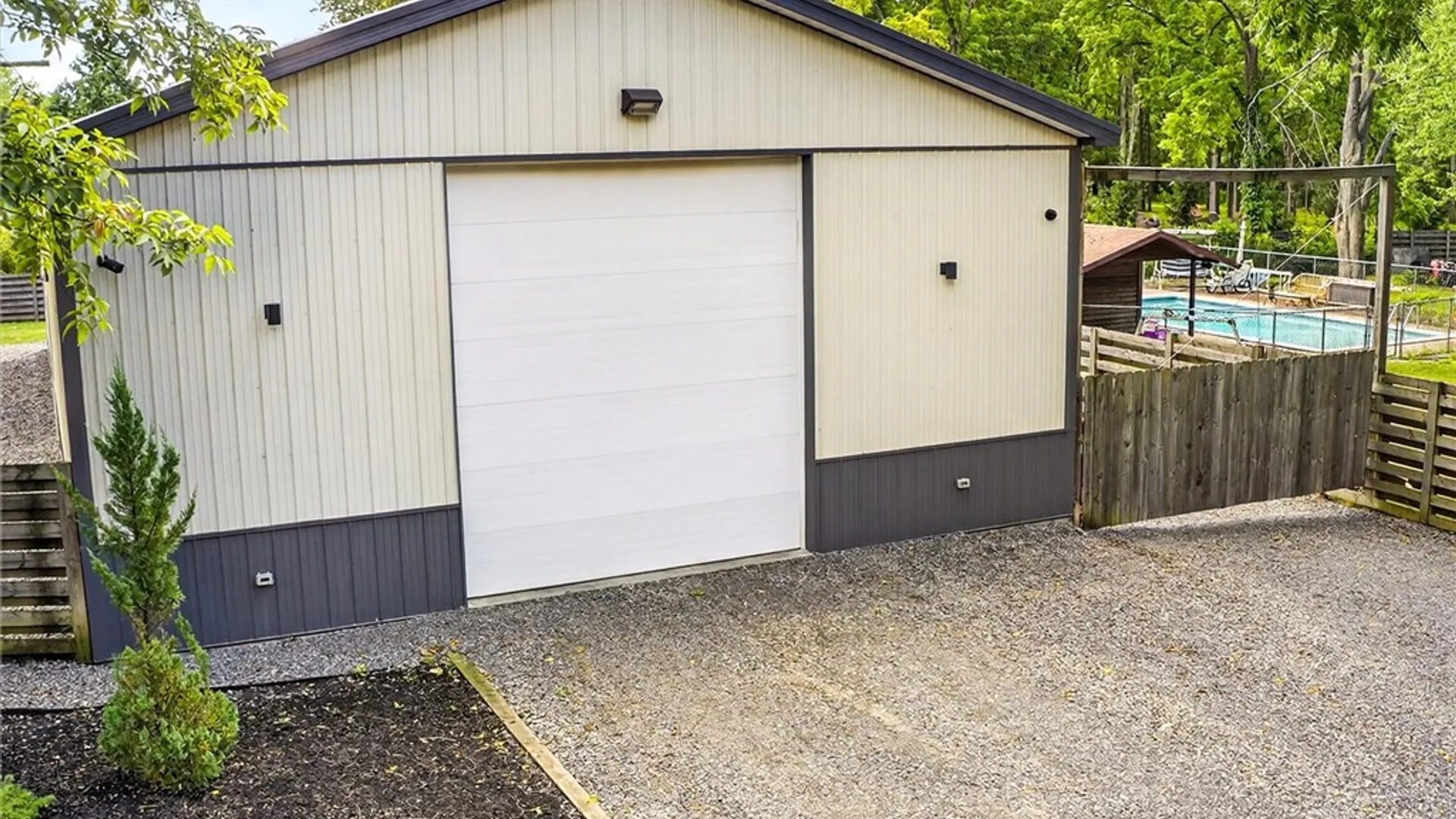 Property at 9 Oakwood Ln, Wheatland, NY 14546 6