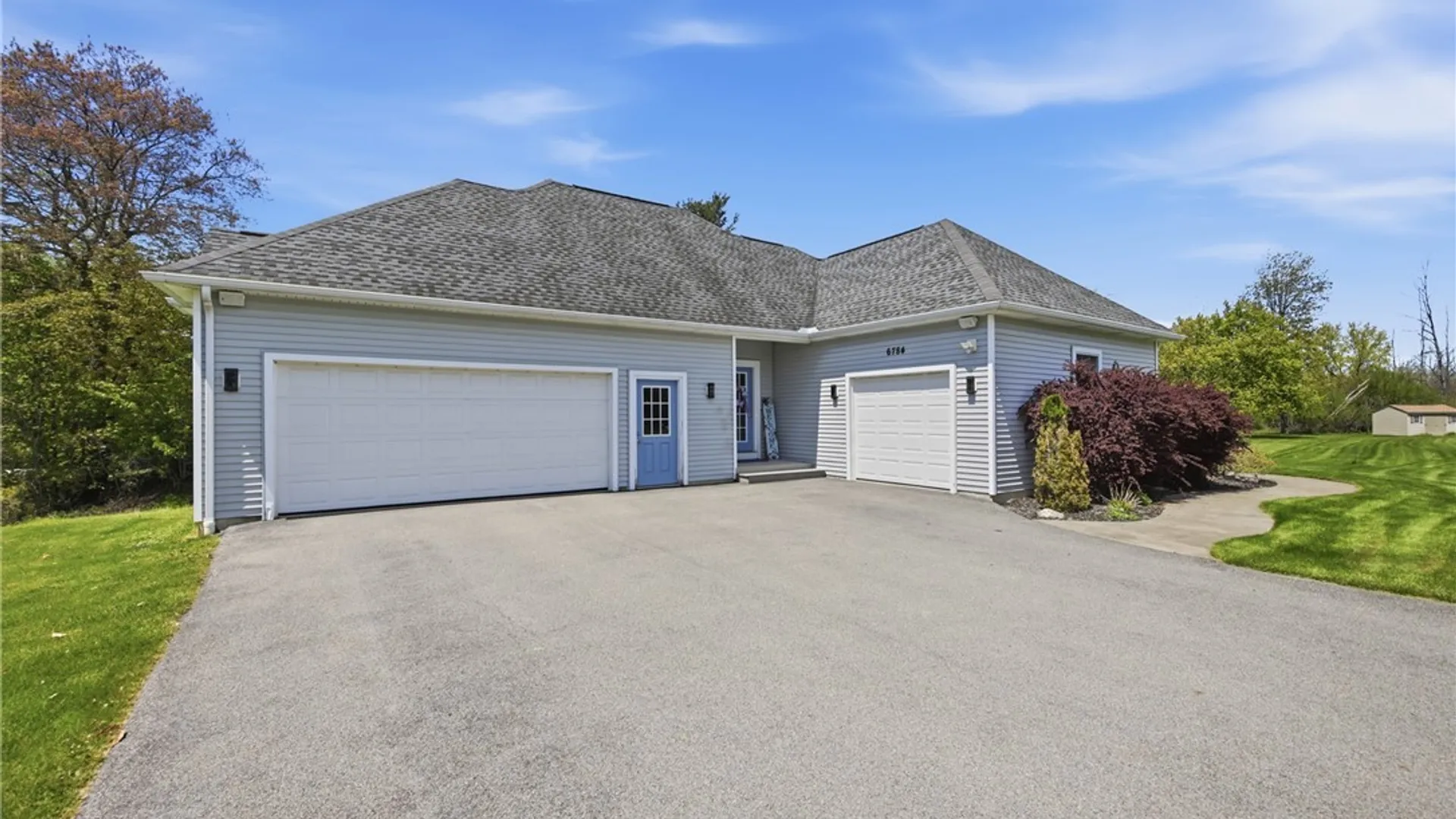 Property at 6784 Milestrip Road, Orchard Park, NY 14127 4