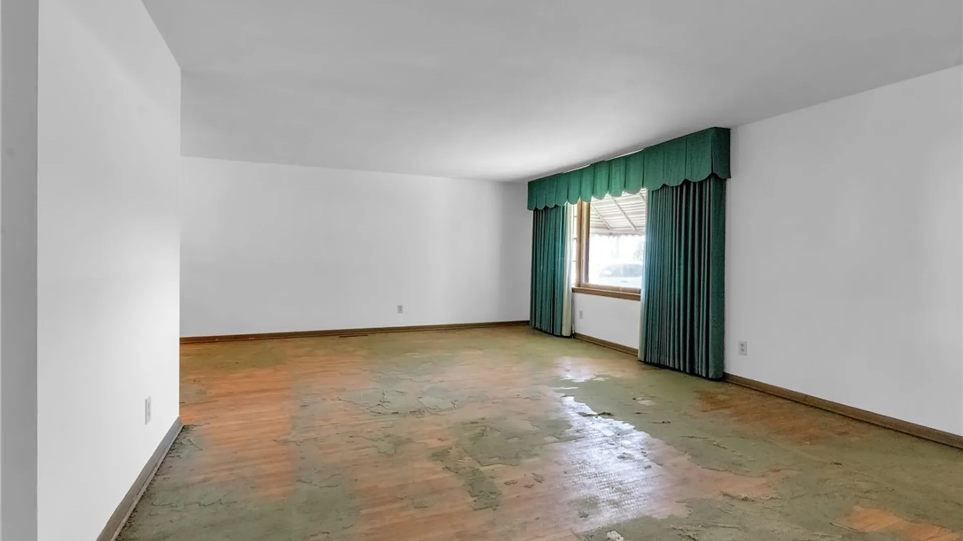 Property at 8130 Packard Road, Niagara, NY 14304 10