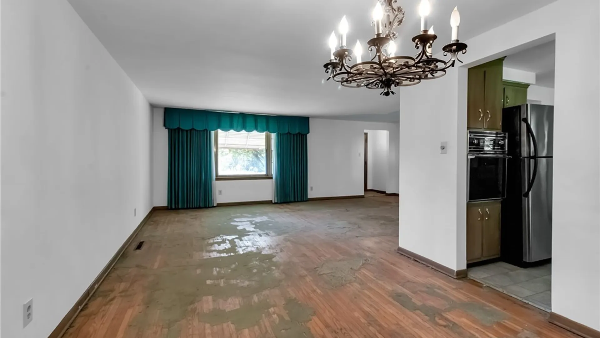 Property at 8130 Packard Road, Niagara, NY 14304 13