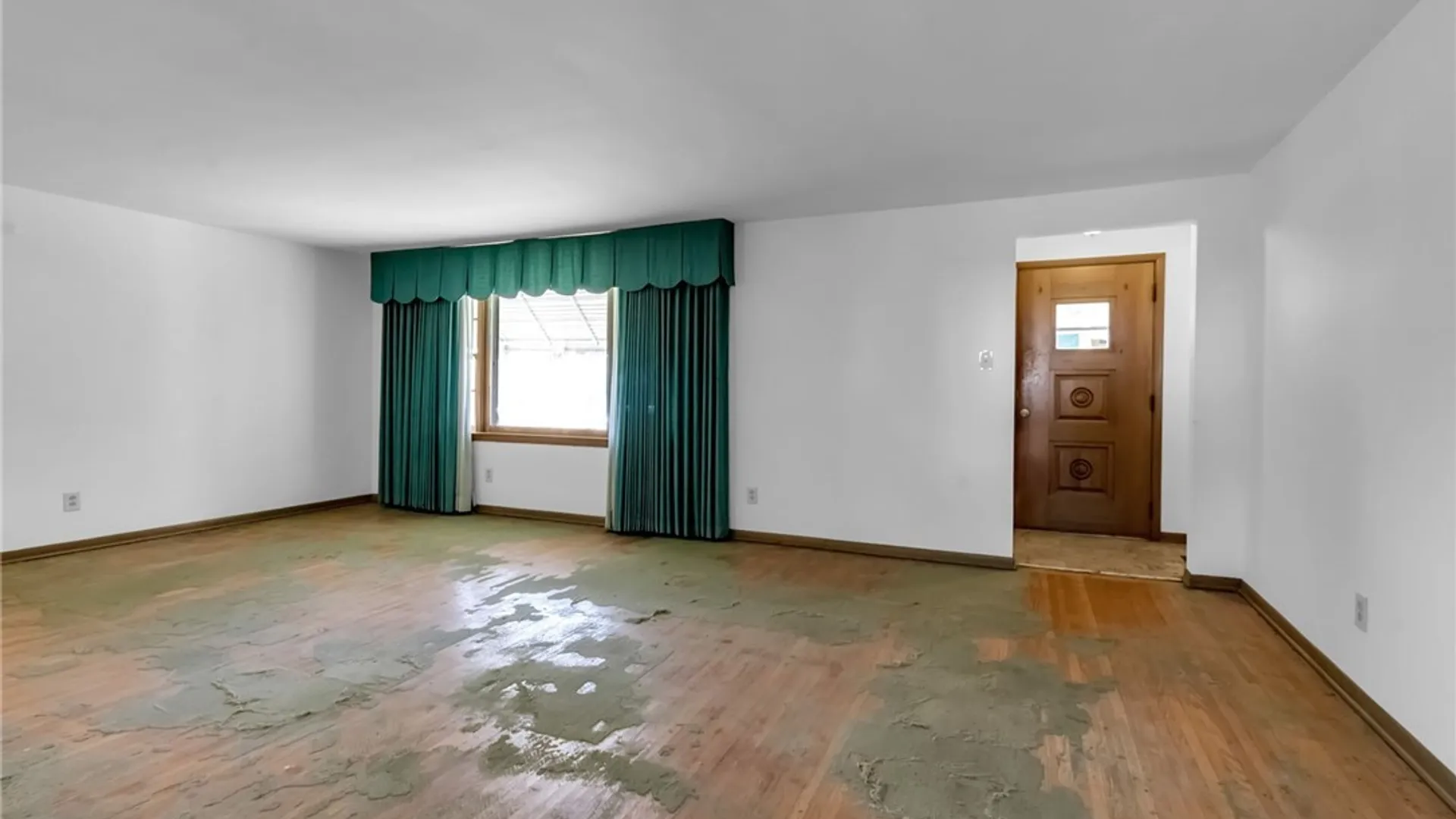 Property at 8130 Packard Road, Niagara, NY 14304 7