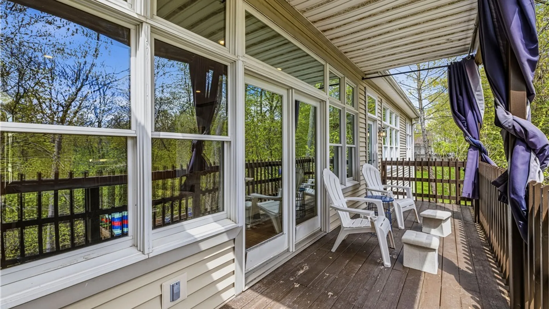 Property at 207 Forest Creek Lane, Grand Island, NY 14072 22