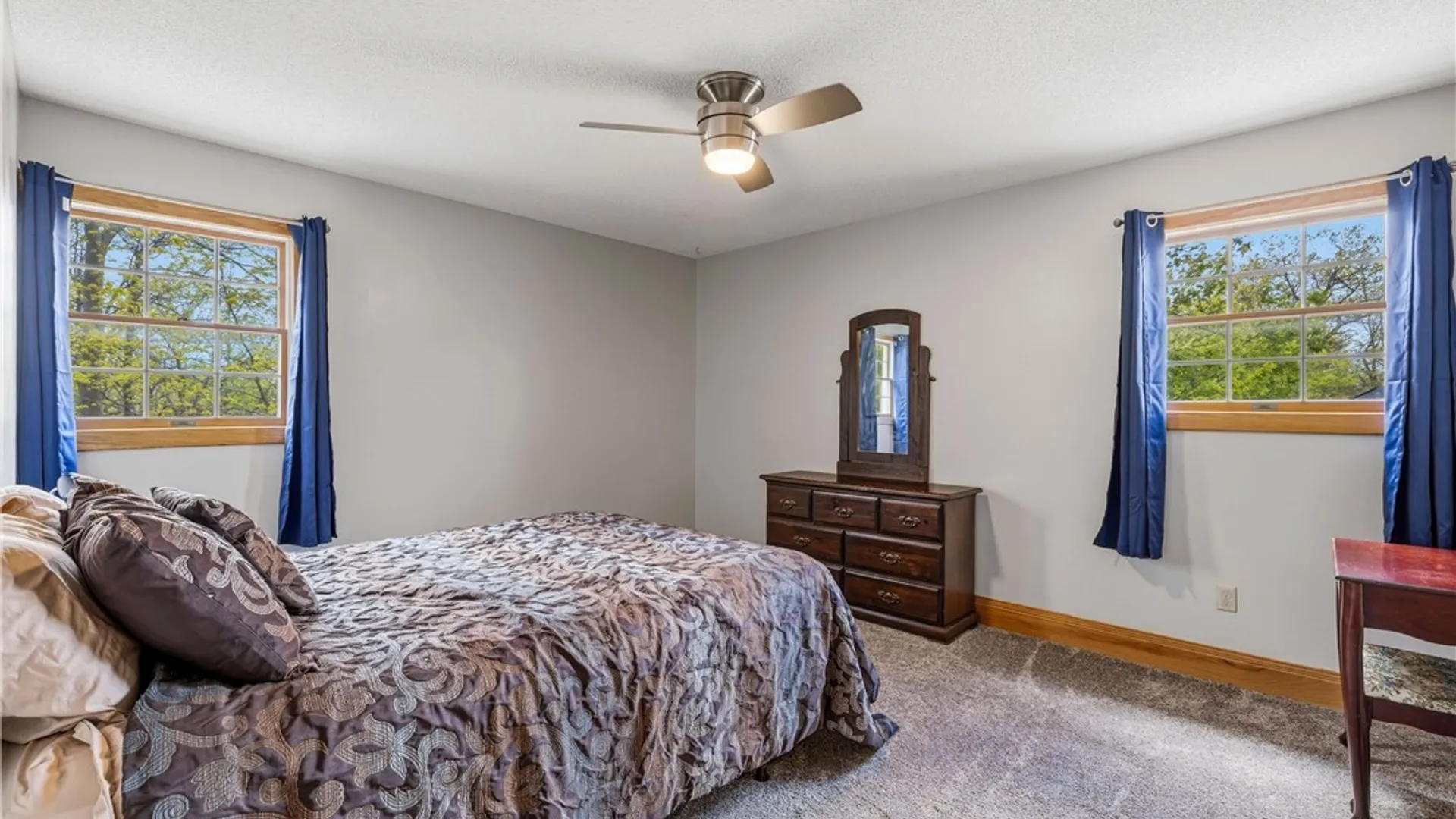 Property at 207 Forest Creek Lane, Grand Island, NY 14072 28