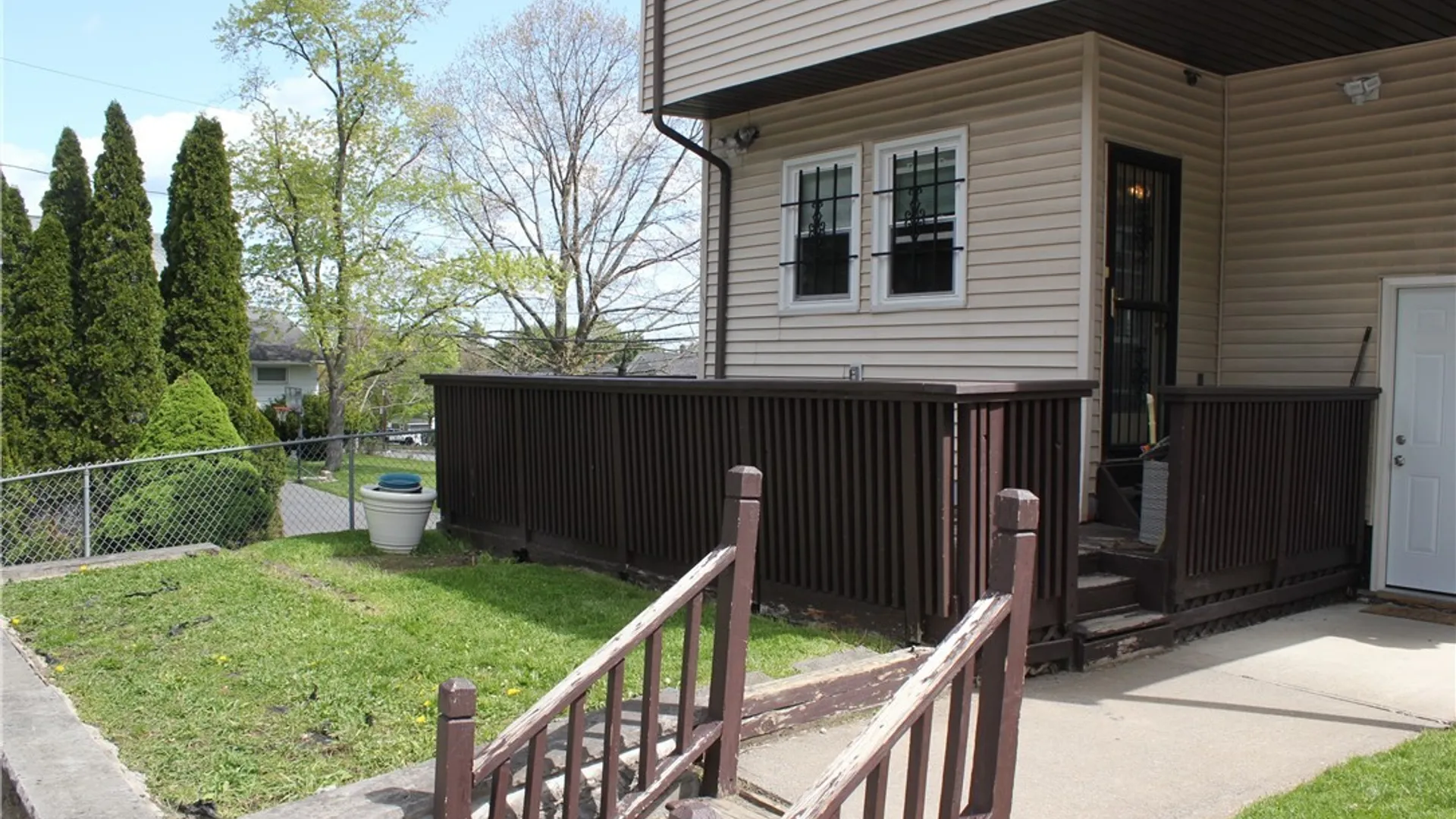 Property at 613 Avery Avenue, Syracuse, NY 13204 4
