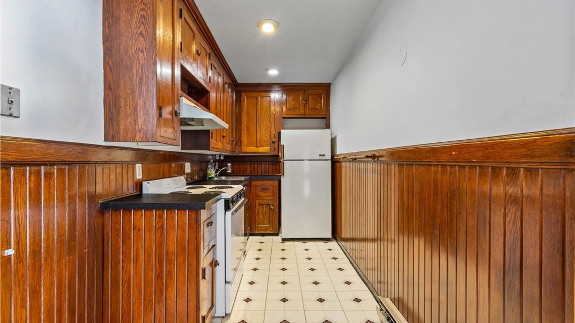 Property at 947 East Avenue, Rochester, NY 14607 17