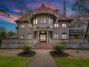 947 East Avenue, Rochester, NY 14607