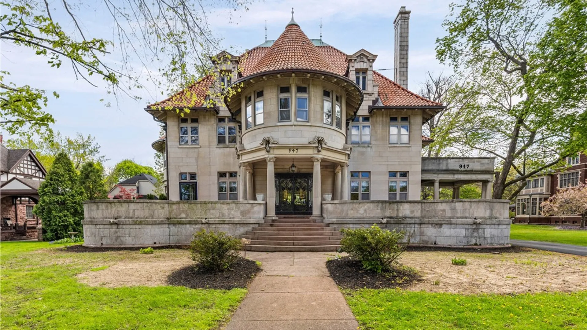 Property at 947 East Avenue, Rochester, NY 14607 3