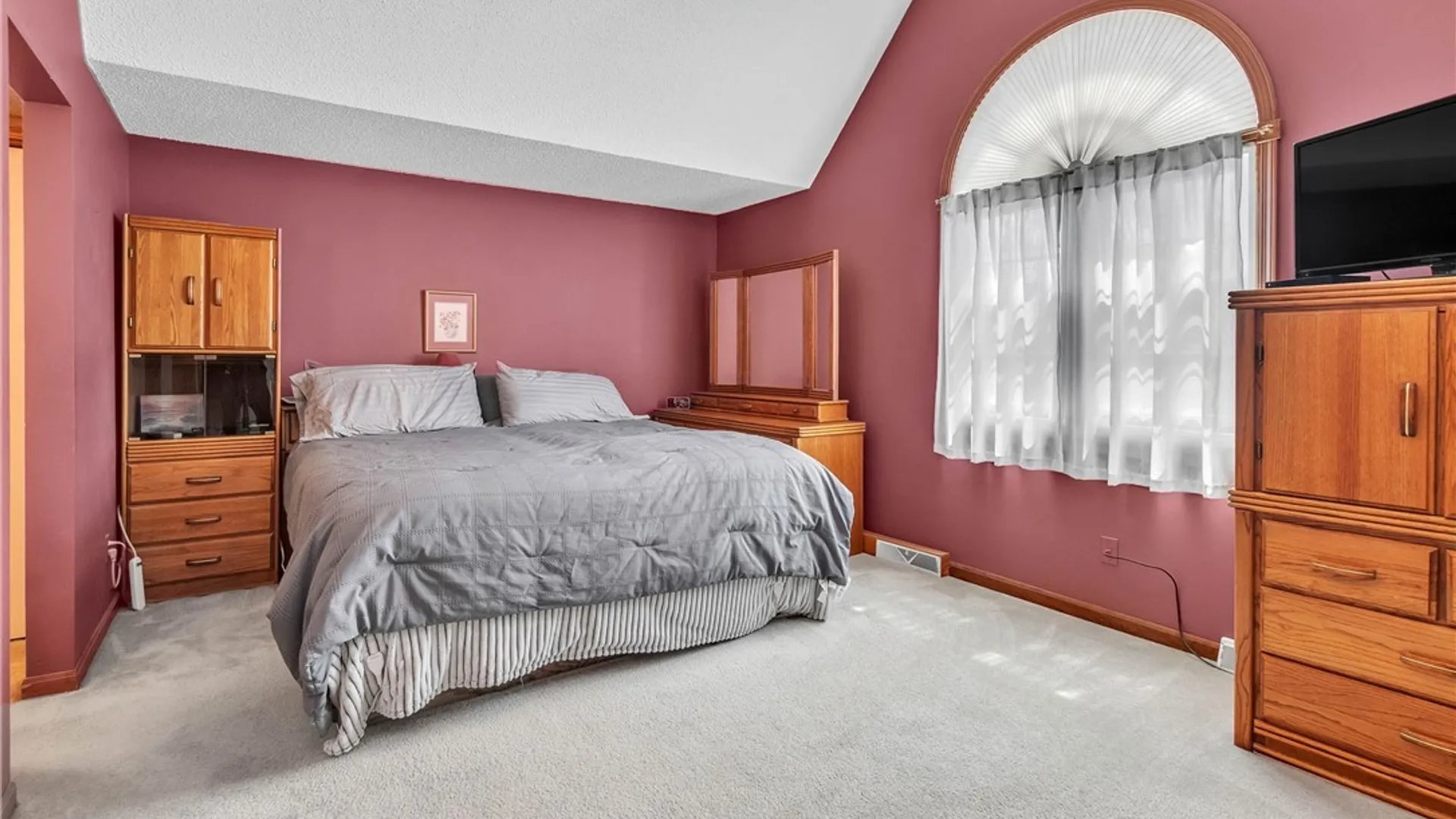 Property at 16 Hill Drive, West Seneca, NY 14224 14