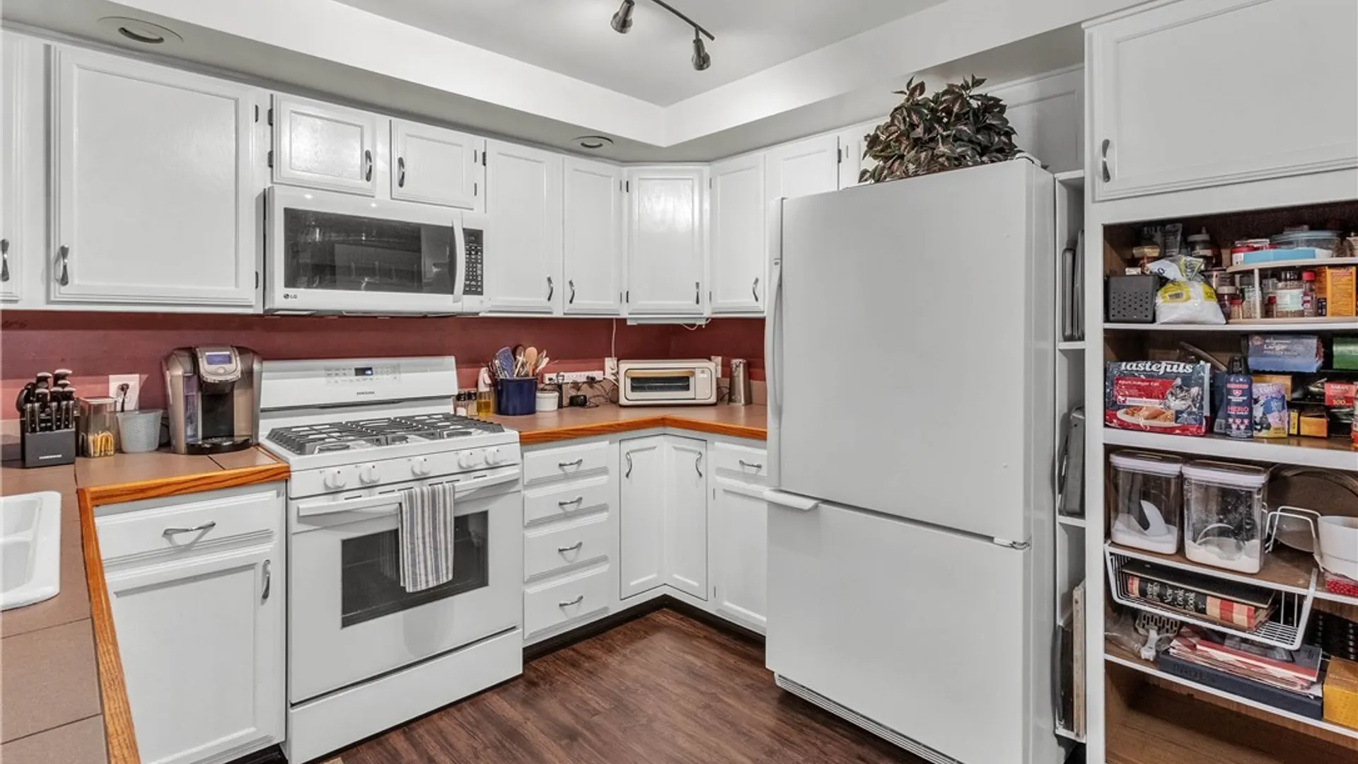 Property at 16 Hill Drive, West Seneca, NY 14224 35