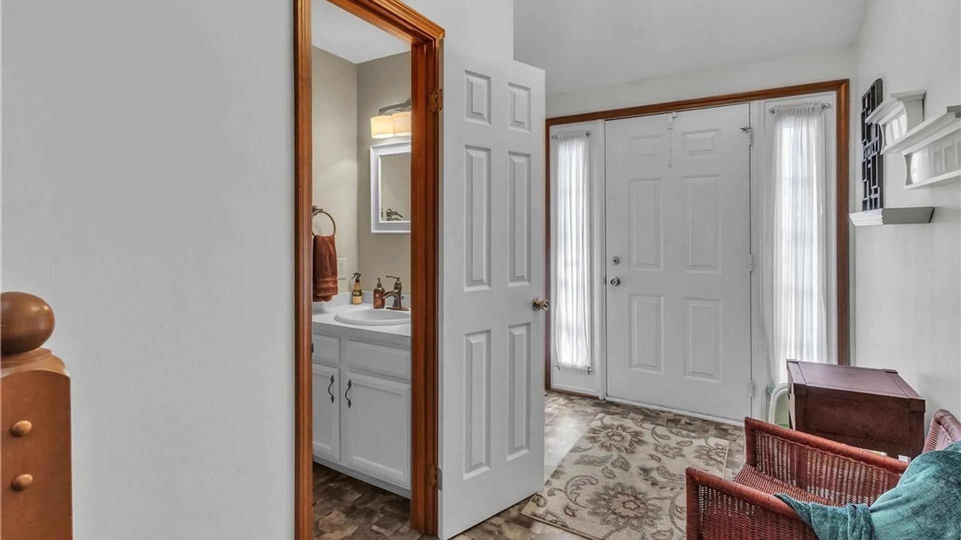 Property at 16 Hill Drive, West Seneca, NY 14224 5