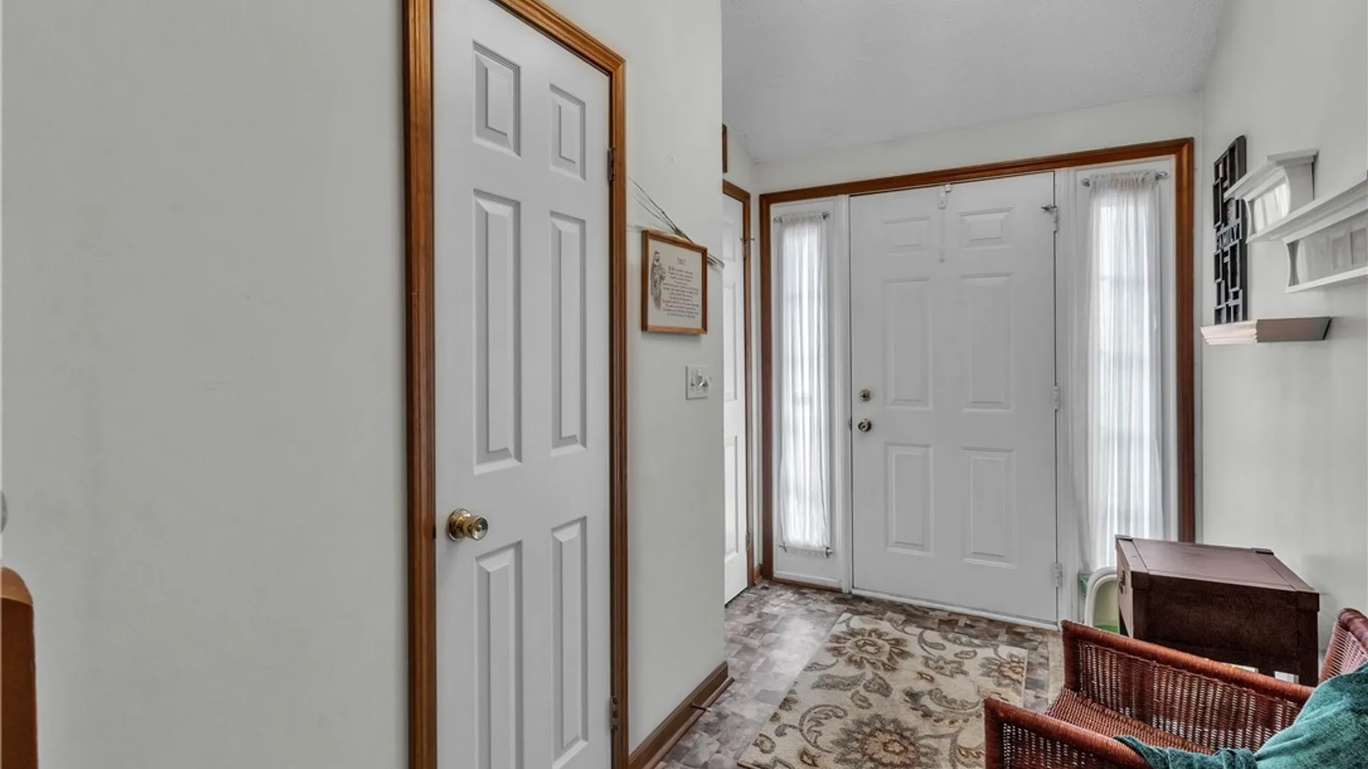 Property at 16 Hill Drive, West Seneca, NY 14224 6