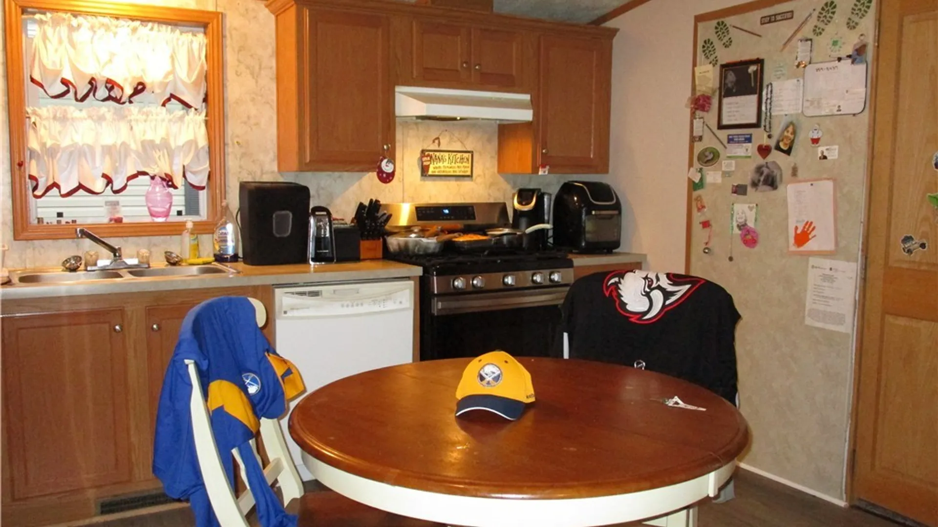 Property at 3450 Howard Road, Hamburg, NY 14075 7